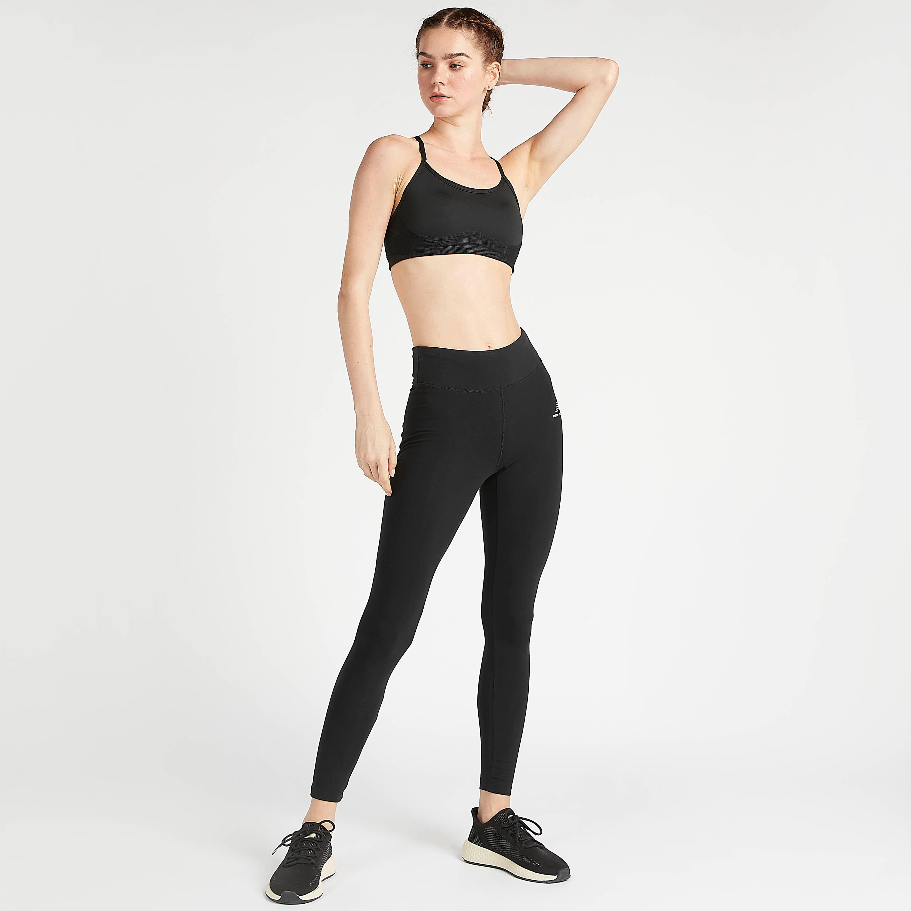 صدريّة رياضيّة سادة هيرو مع تصميم متقاطع من الخلف من نيو بالانس-sports-women-clothing-sportsbras-image-2