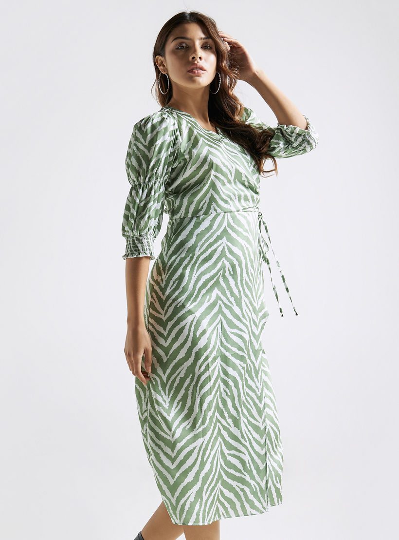 فستان ملفوف بياقة V وطبعات وتفاصيل كشكش-women-clothing-dresses-image-1