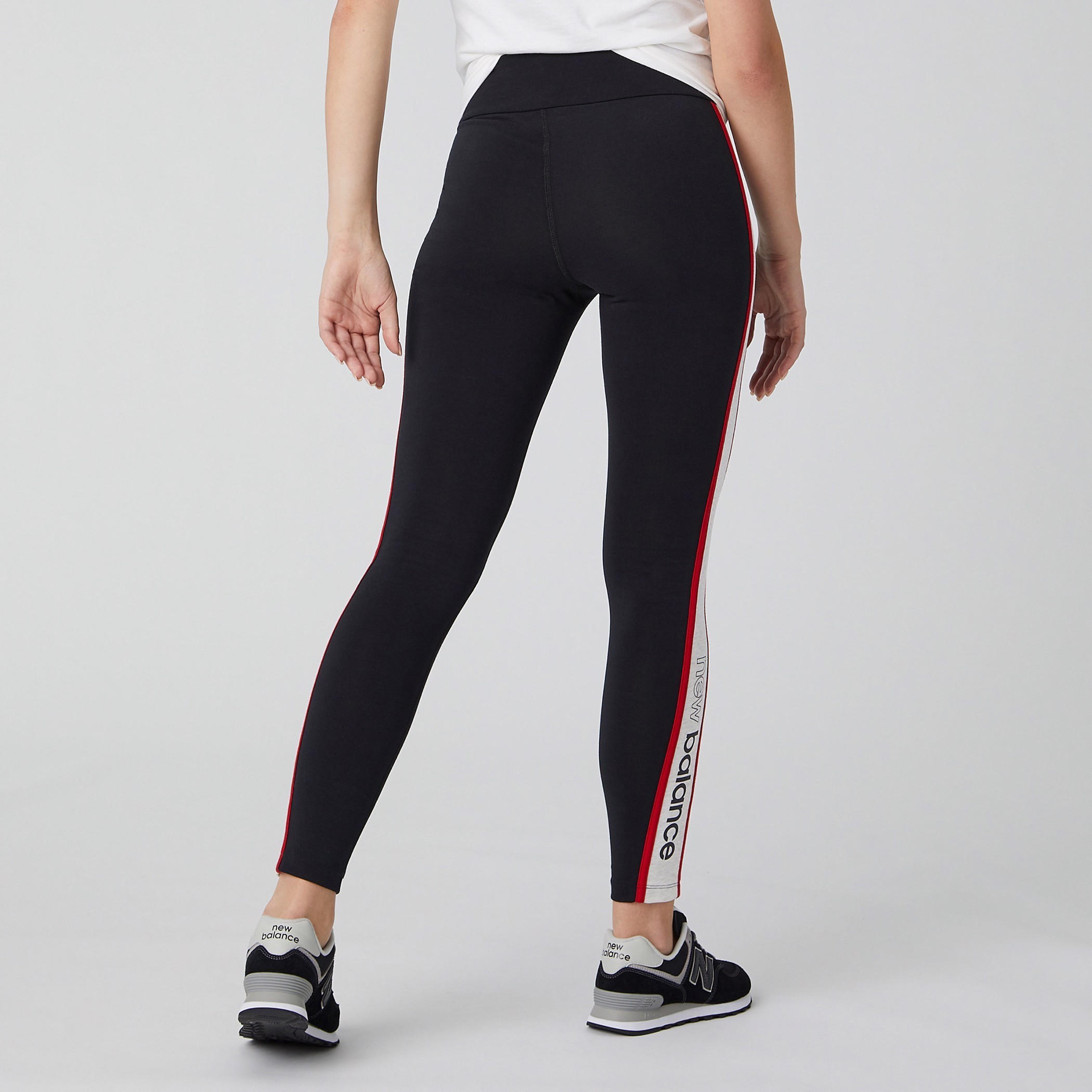 بنطلون ليقنز سادة بتفاصيل شريطة جانبيّة وخصر مطّاطي من نيو بالانس-women-clothing-bottoms-leggings-image-5