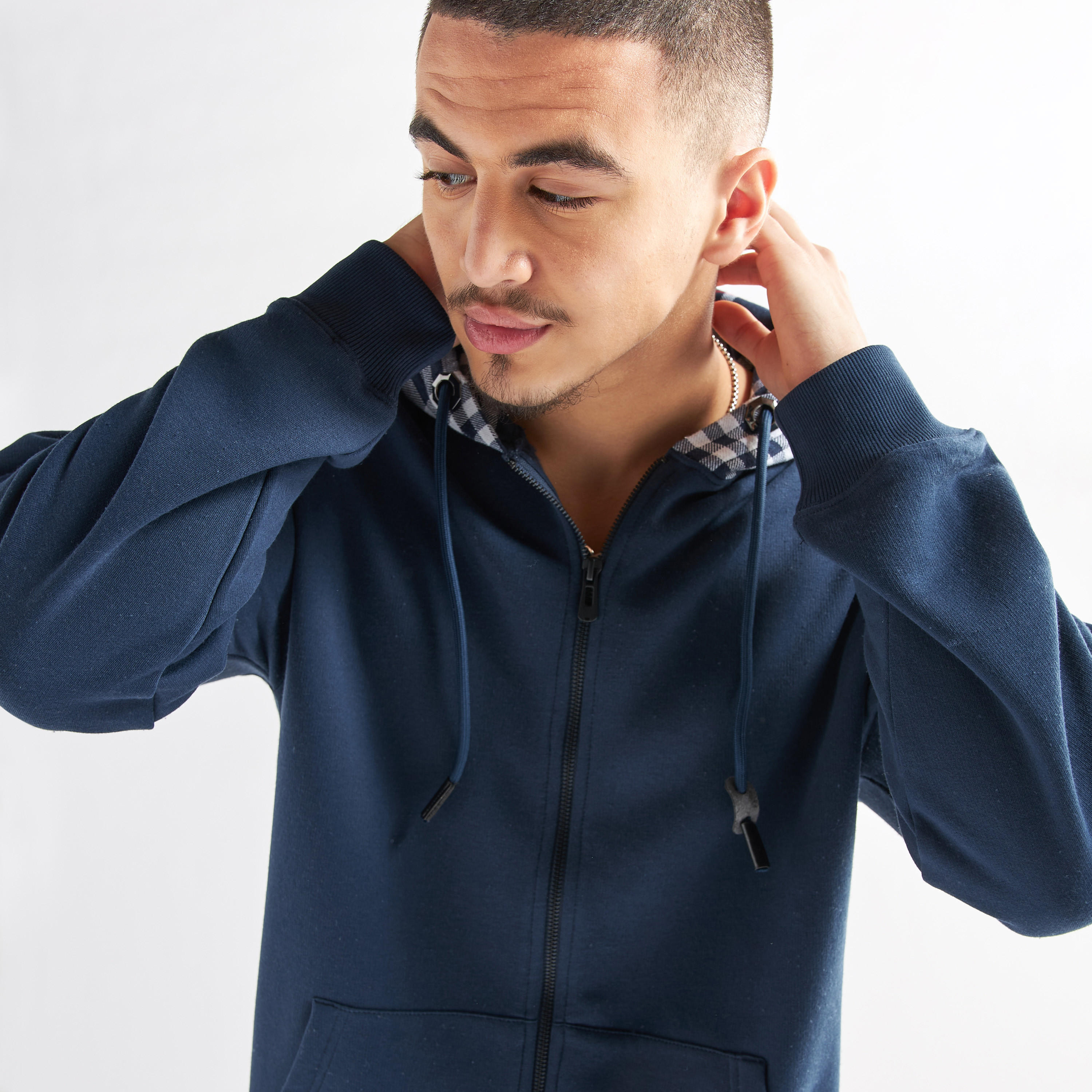 هودي كاروهات بأكمام طويلة وجيب كنغر وسحاب-men-winterwear-hoodiesandsweatshirts-image-4