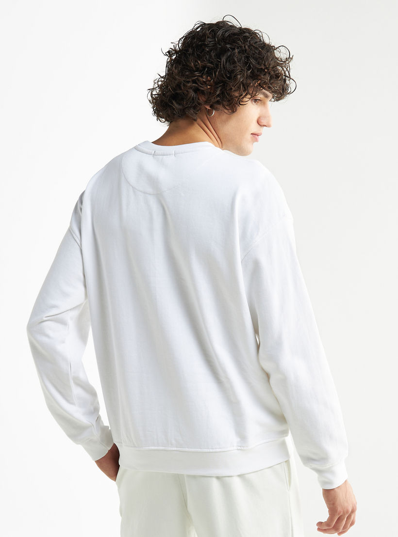 سويت شيرت مطرّز بأكمام طويلة-men-winterwear-hoodiesandsweatshirts-image-3