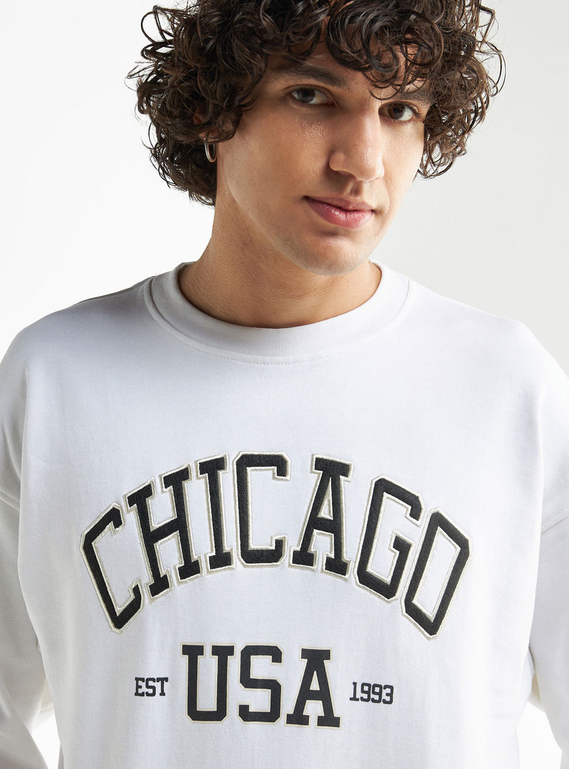 سويت شيرت مطرّز بأكمام طويلة-men-winterwear-hoodiesandsweatshirts-image-2