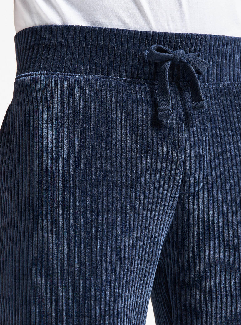 بنطلون رياضي كوردوروي بارز الملمس بقصّة عادية ورباط إغلاق وجيوب-men-clothing-bottoms-trousersandchinos-trousers-image-1