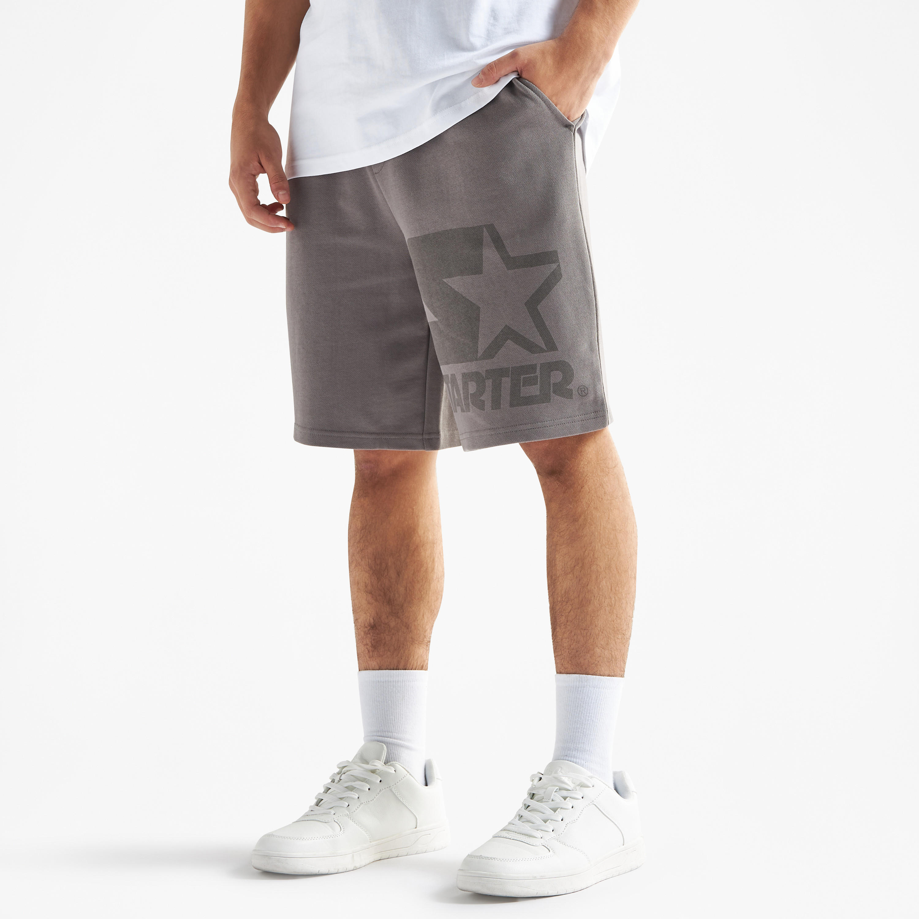 شورت بخصر مطّاطي وجيوب وطبعات-men-clothing-bottoms-shorts-image-4