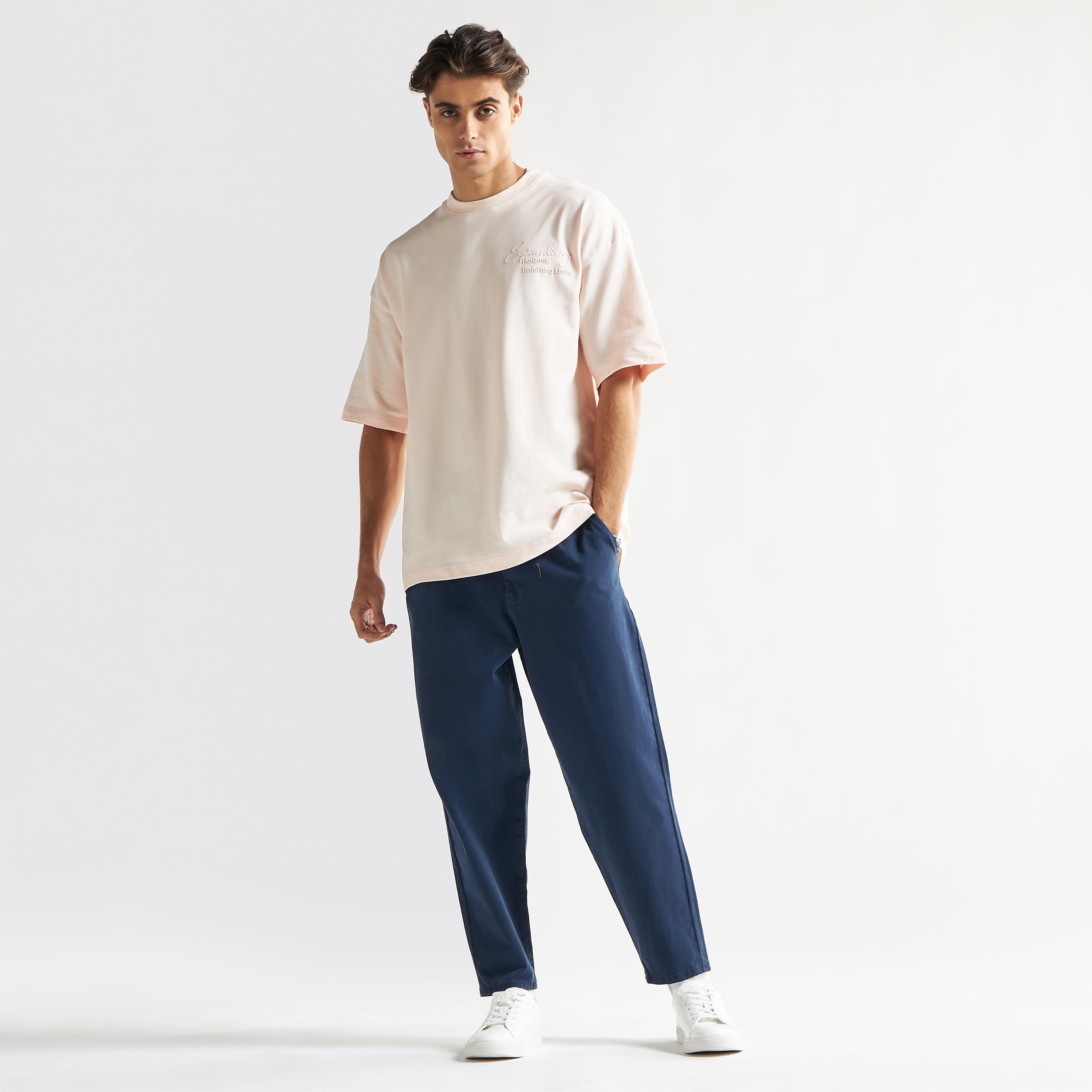 تيشيرت سادة بياقة ضيّقة وأكمام بأكتاف منسدلة-men-clothing-tshirtsandpolos-tshirts-image-2