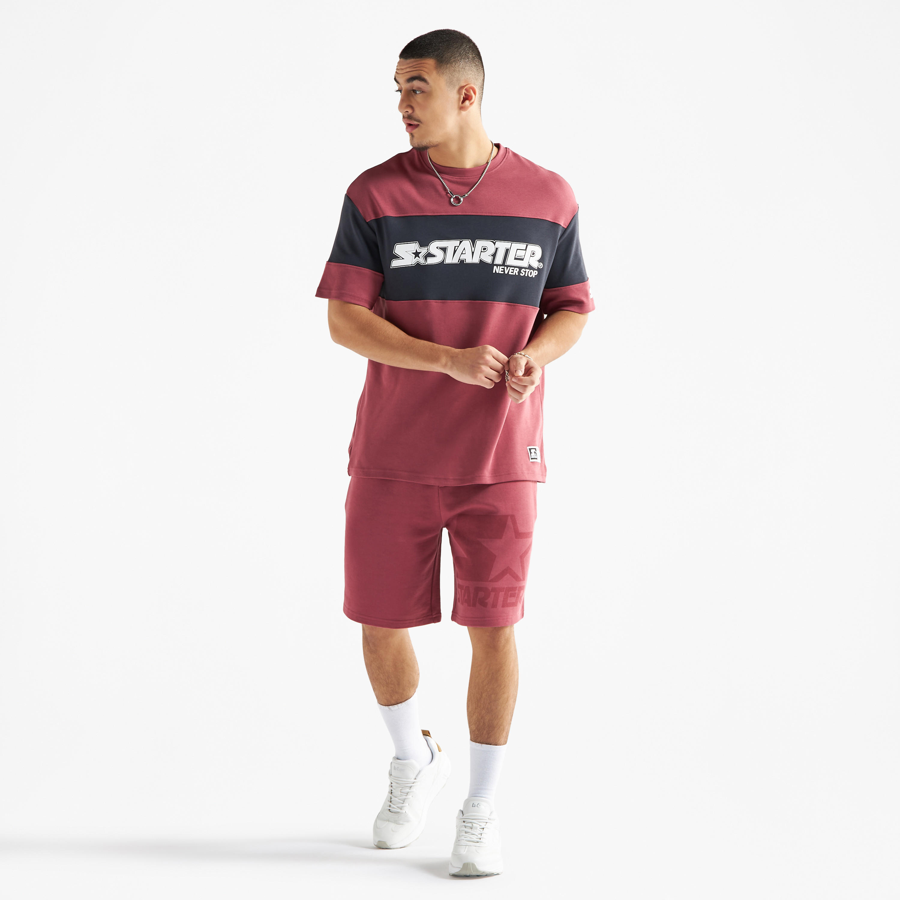 تيشيرت بياقة ضيقة وأكمام قصيرة وطبعات-men-clothing-tshirtsandpolos-tshirts-image-2