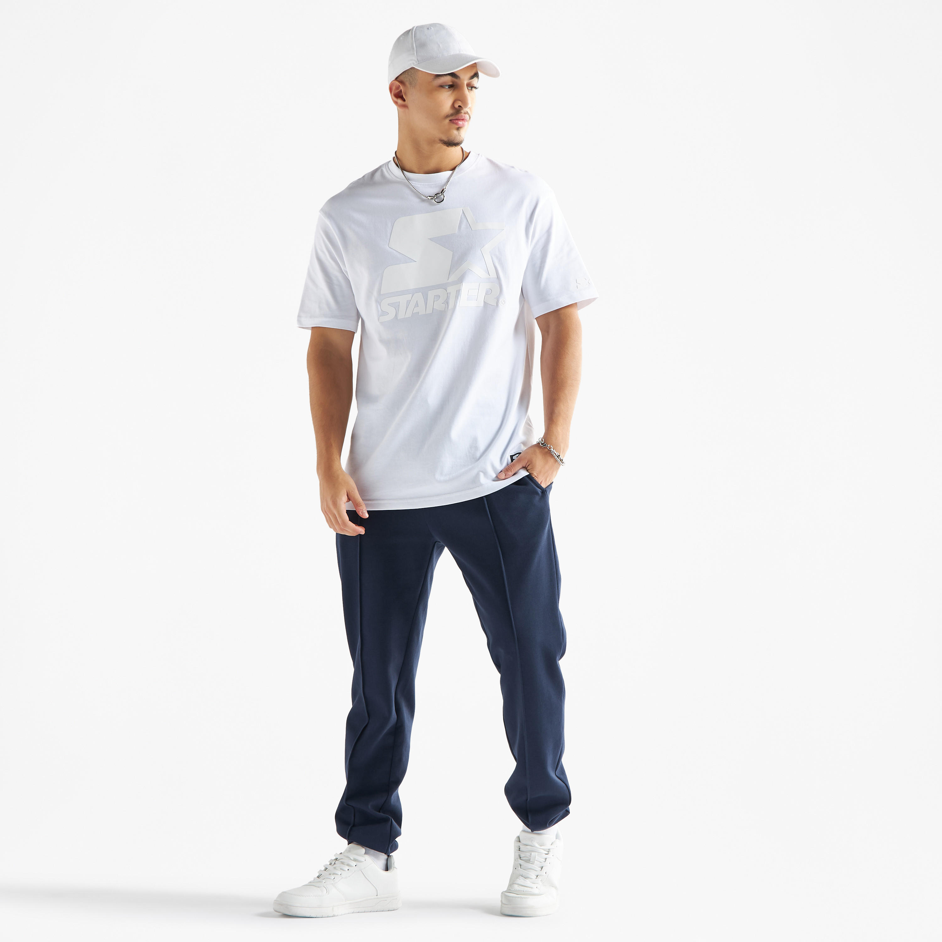 تيشيرت بياقة ضيّقة وأكمام قصيرة وطبعات-men-clothing-tshirtsandpolos-tshirts-image-3