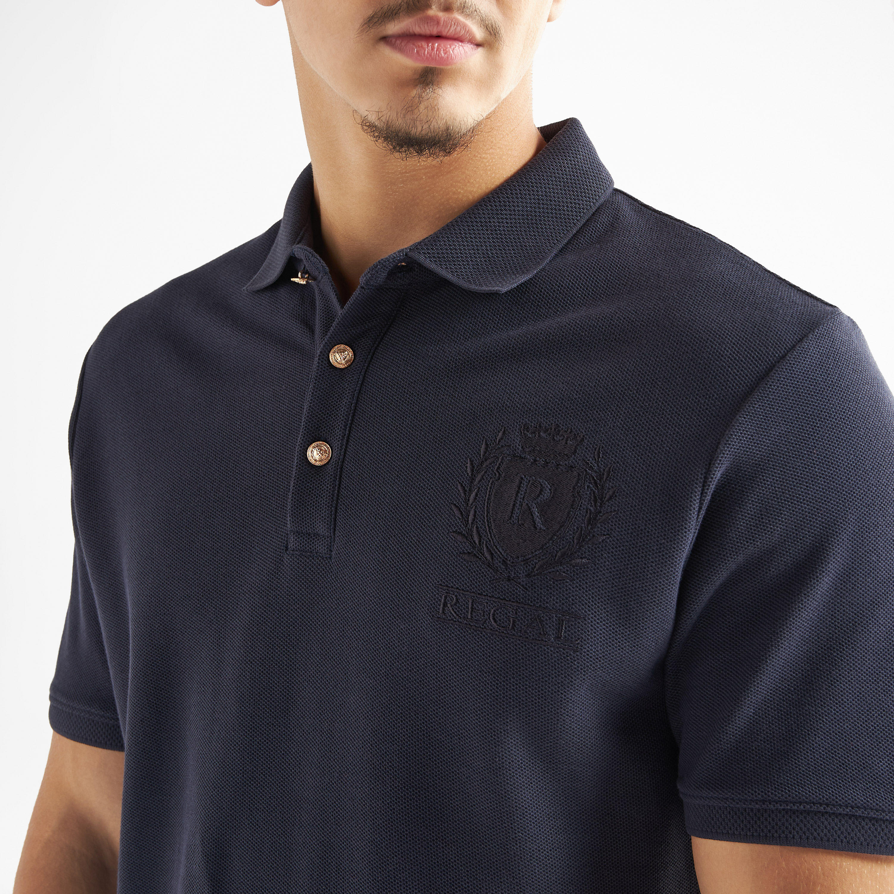 تيشيرت بولو مطرّز بأكمام قصيرة-men-clothing-tshirtsandpolos-polos-image-1