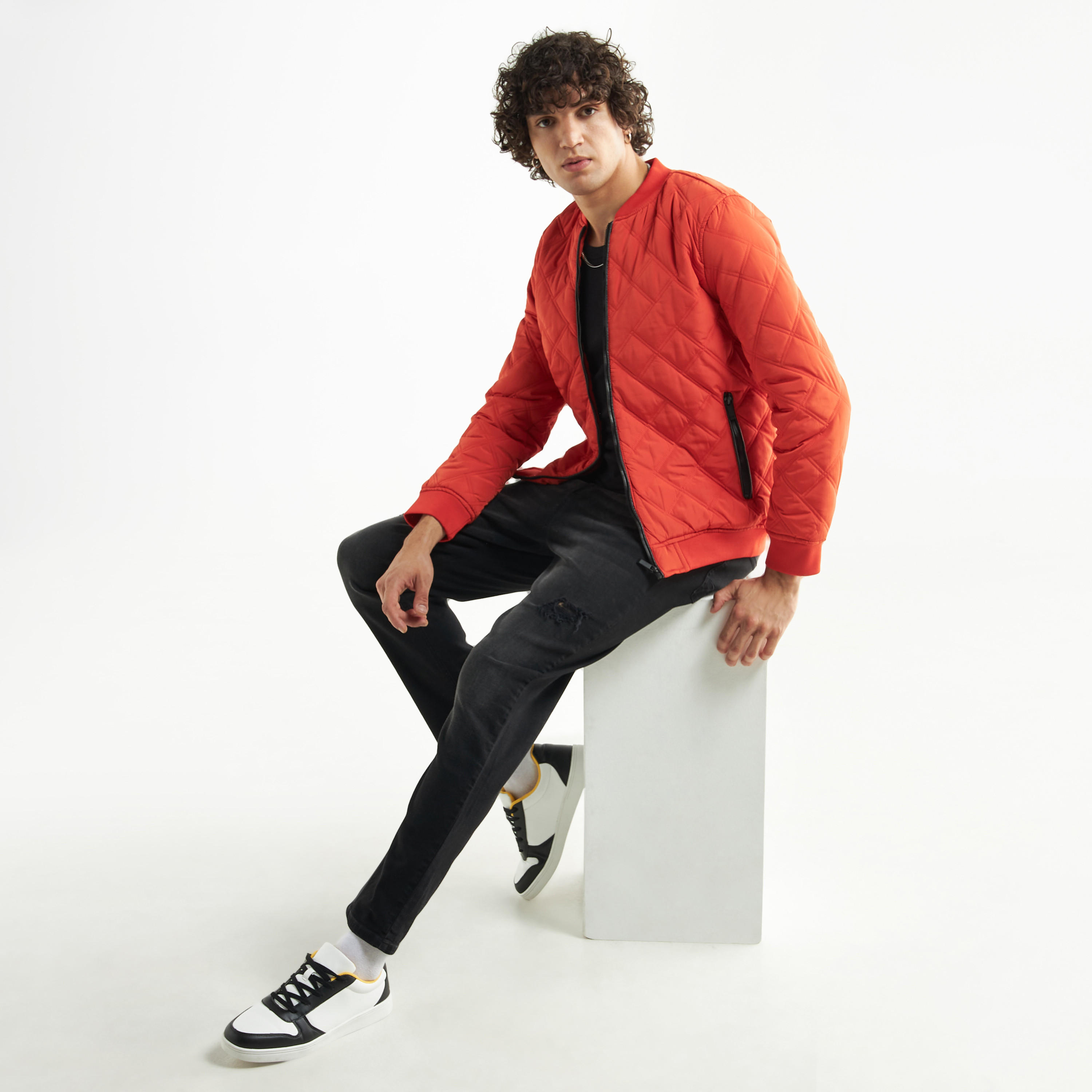 جاكيت بومبر مبطّن بسحّاب وجيوب وأكمام طويلة-men-clothing-jacketsandblazers-jackets-image-2