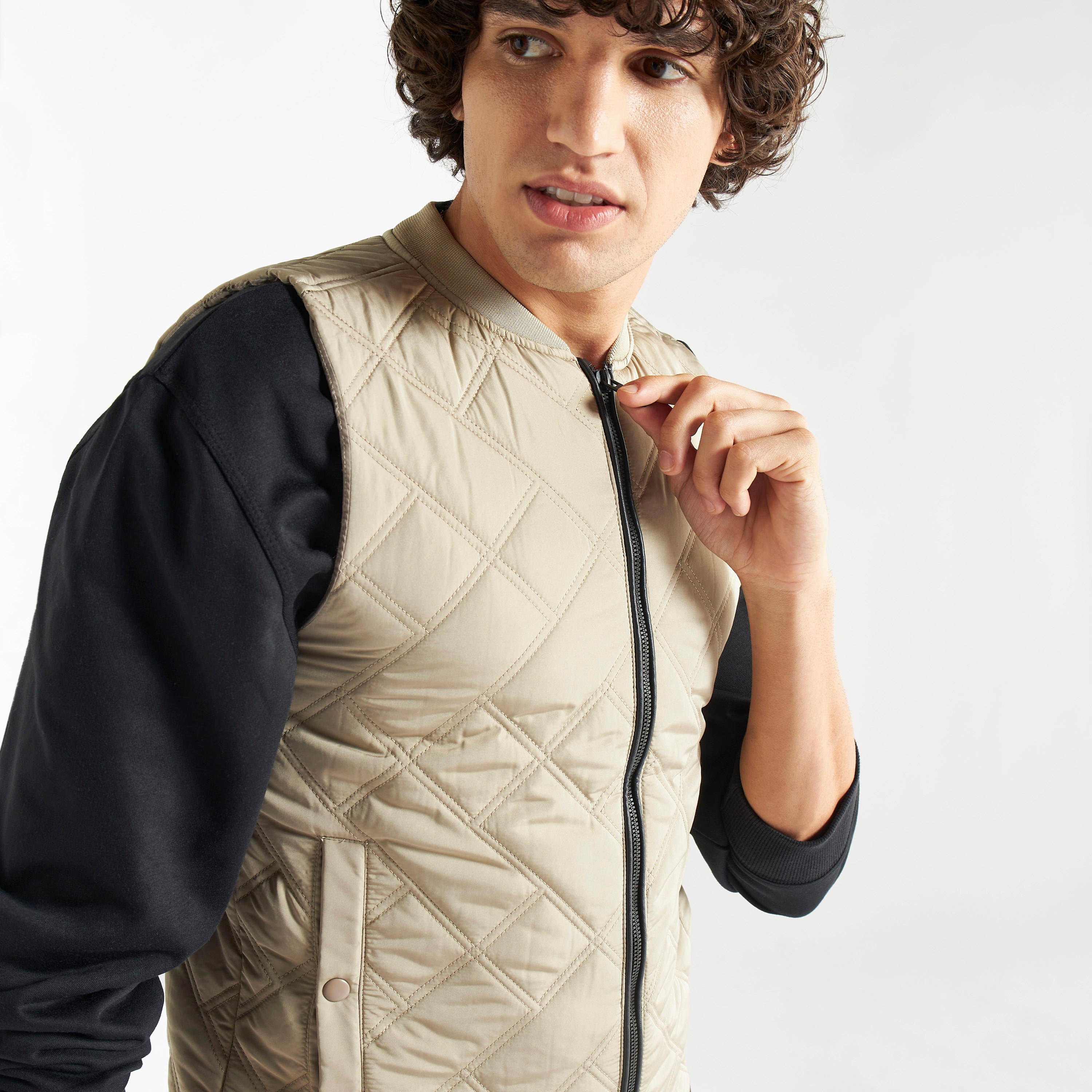 Quilted Zip Through Sleeveless Jacket with Pockets-men-clothing-jacketsandblazers-jackets-image-4