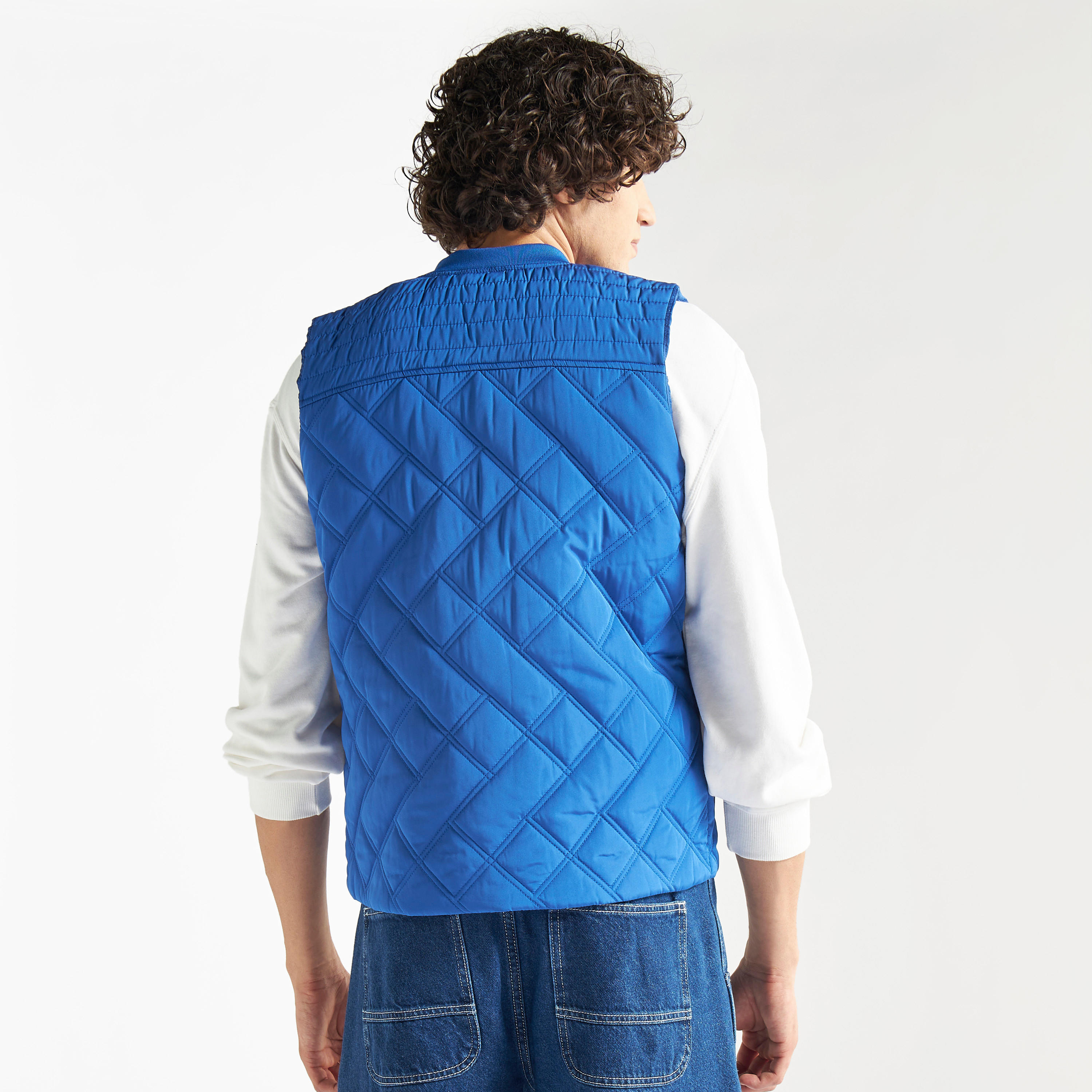 جاكيت مبطّن دون أكمام بسحّاب وجيوب-men-clothing-jacketsandblazers-jackets-image-2