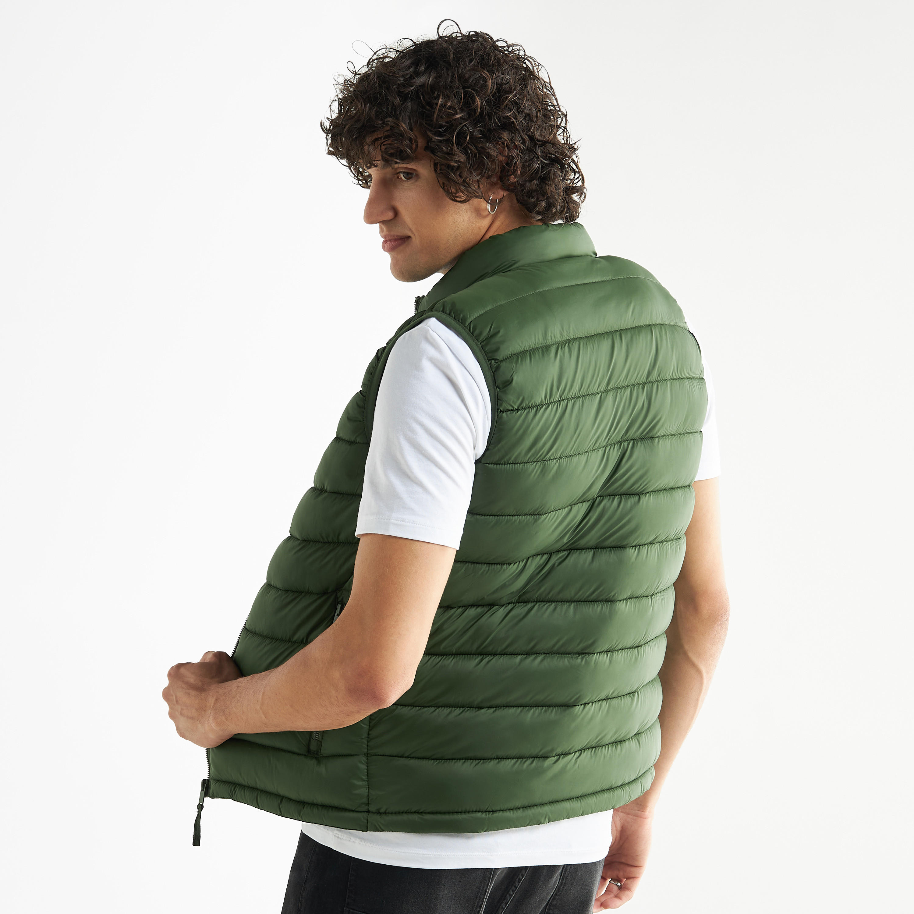 جاكيت مبطّن دون أكمام بسحّاب وجيوب-men-clothing-jacketsandblazers-jackets-image-5