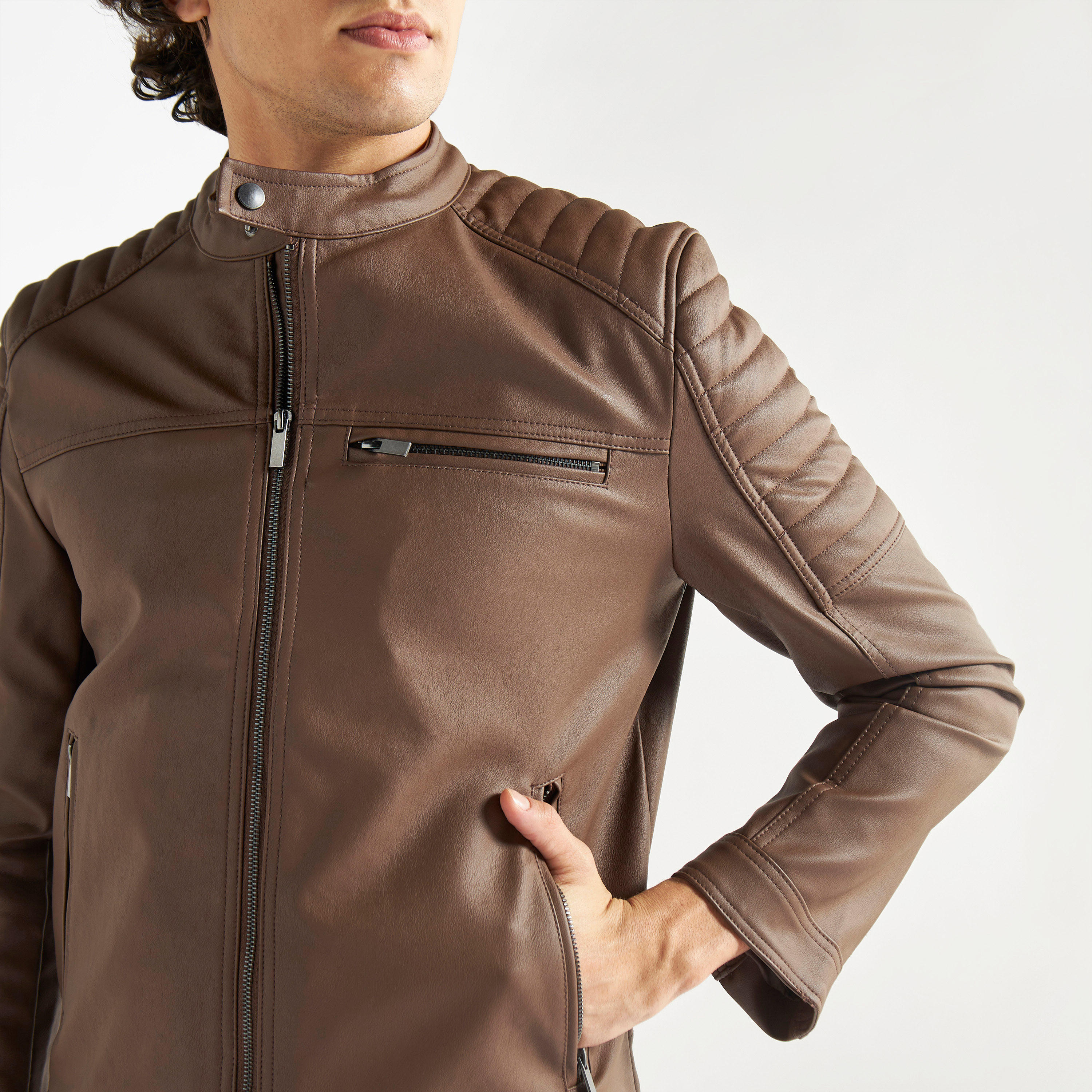 جاكيت بايكر بسحّاب وأكمام طويلة-men-clothing-jacketsandblazers-jackets-image-1
