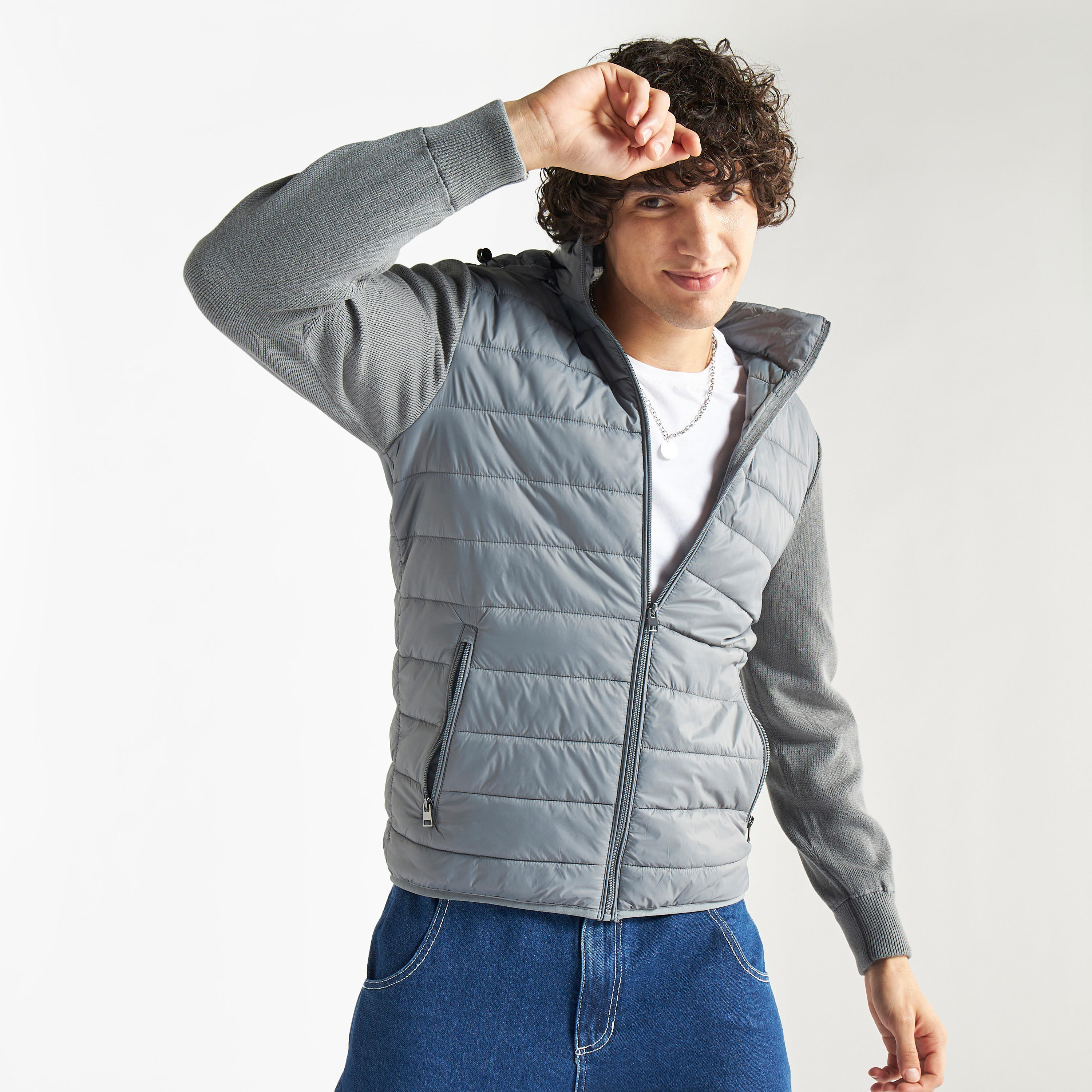 جاكيت بقبّعة وأكمام طويلة وسحاب وجيوب-men-clothing-jacketsandblazers-jackets-image-4