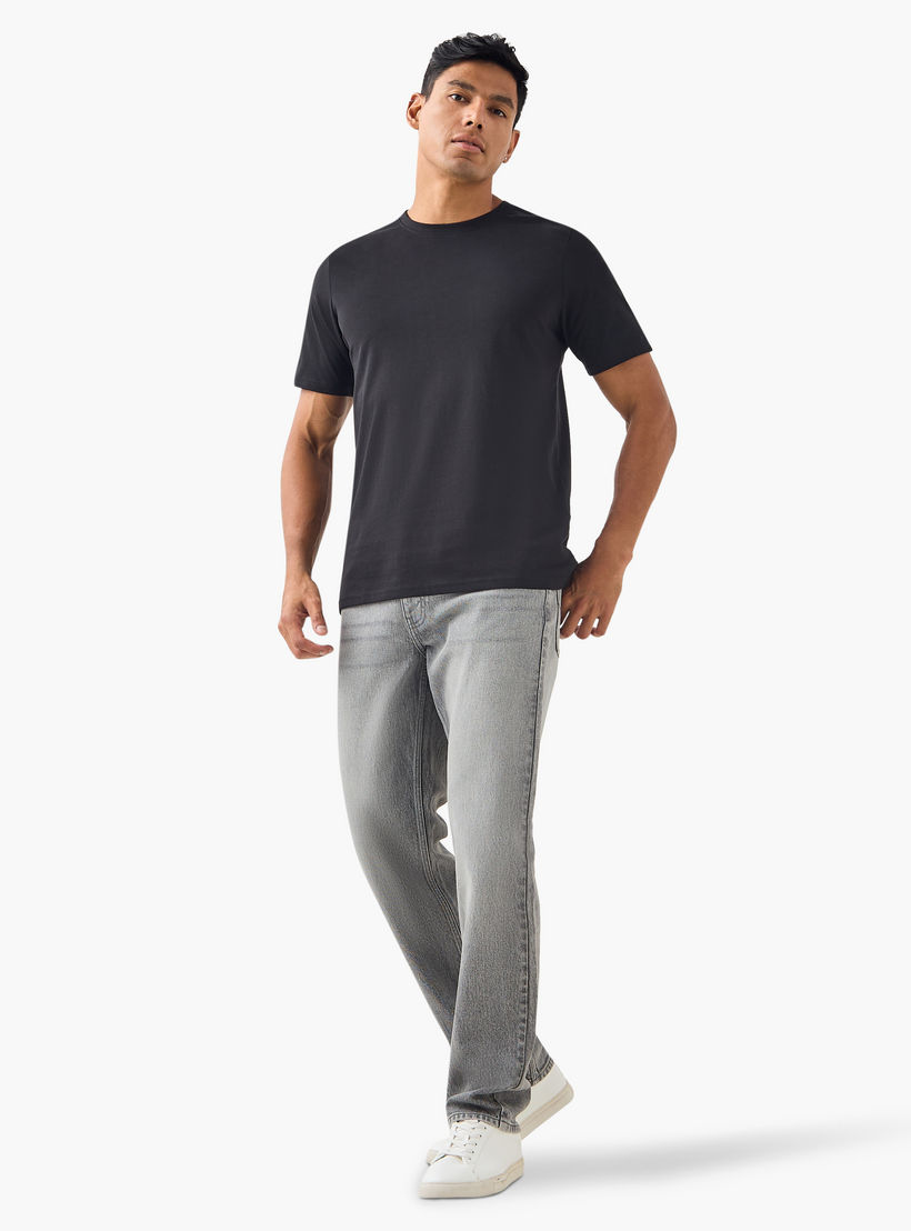 تيشيرت سادة بياقة ضيّقة وأكمام قصيرة - طقم من 3 قطع-men-clothing-tshirtsandpolos-tshirts-image-1