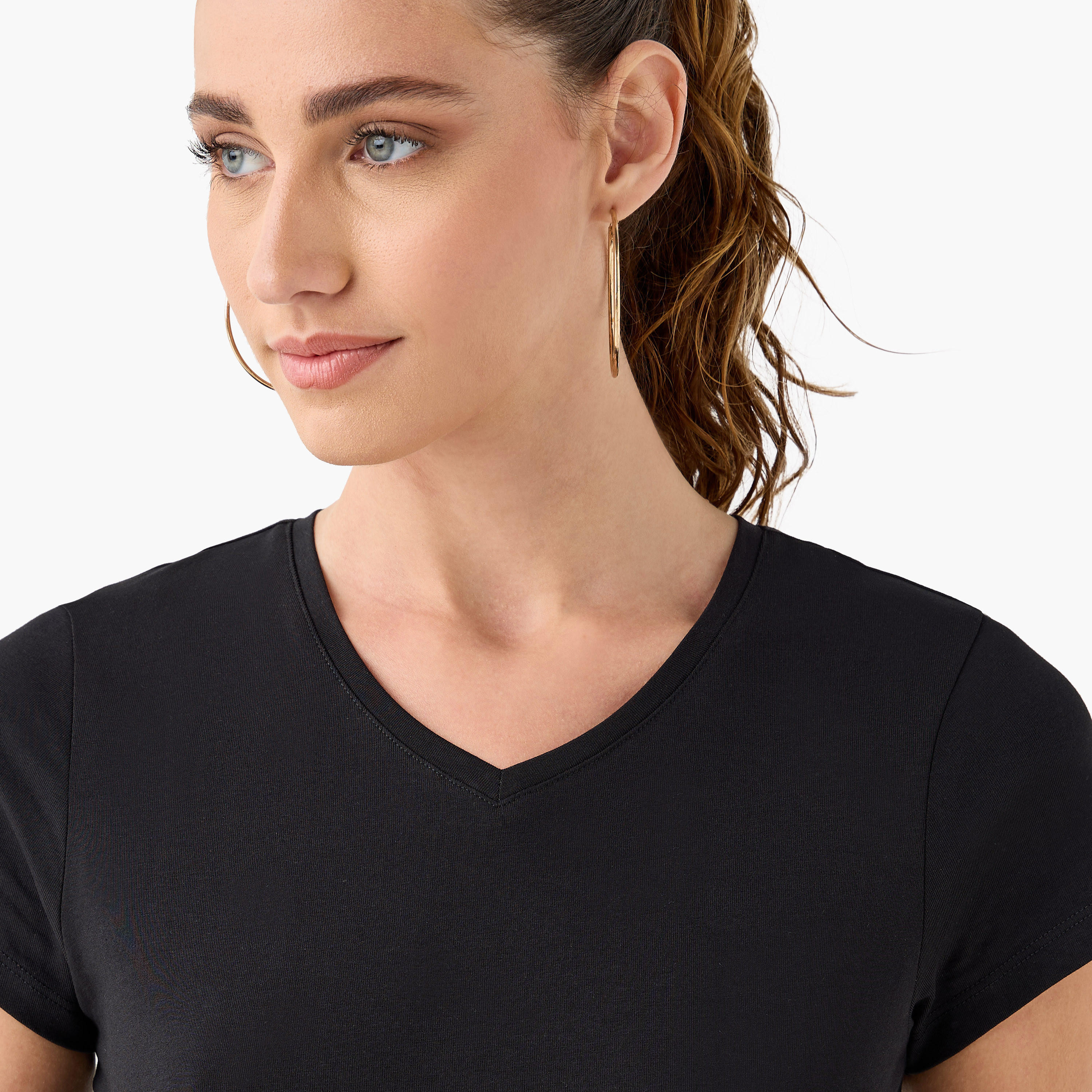 تيشيرت سادة بياقة V وأكمام كاب - عبوة من قطعتين-women-clothing-tshirts-image-3