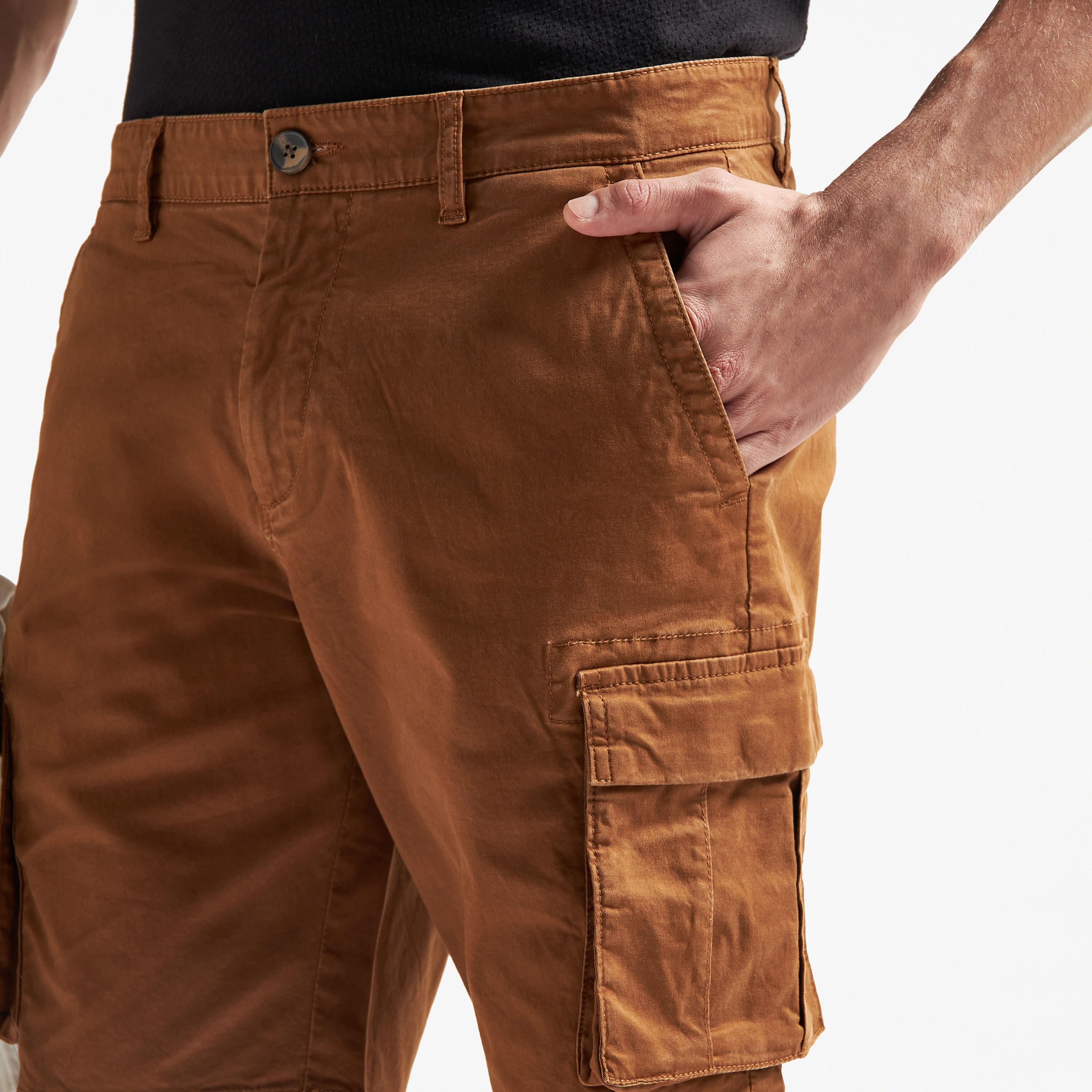 شورت كارجو سادة بجيوب-men-clothing-bottoms-shorts-image-1