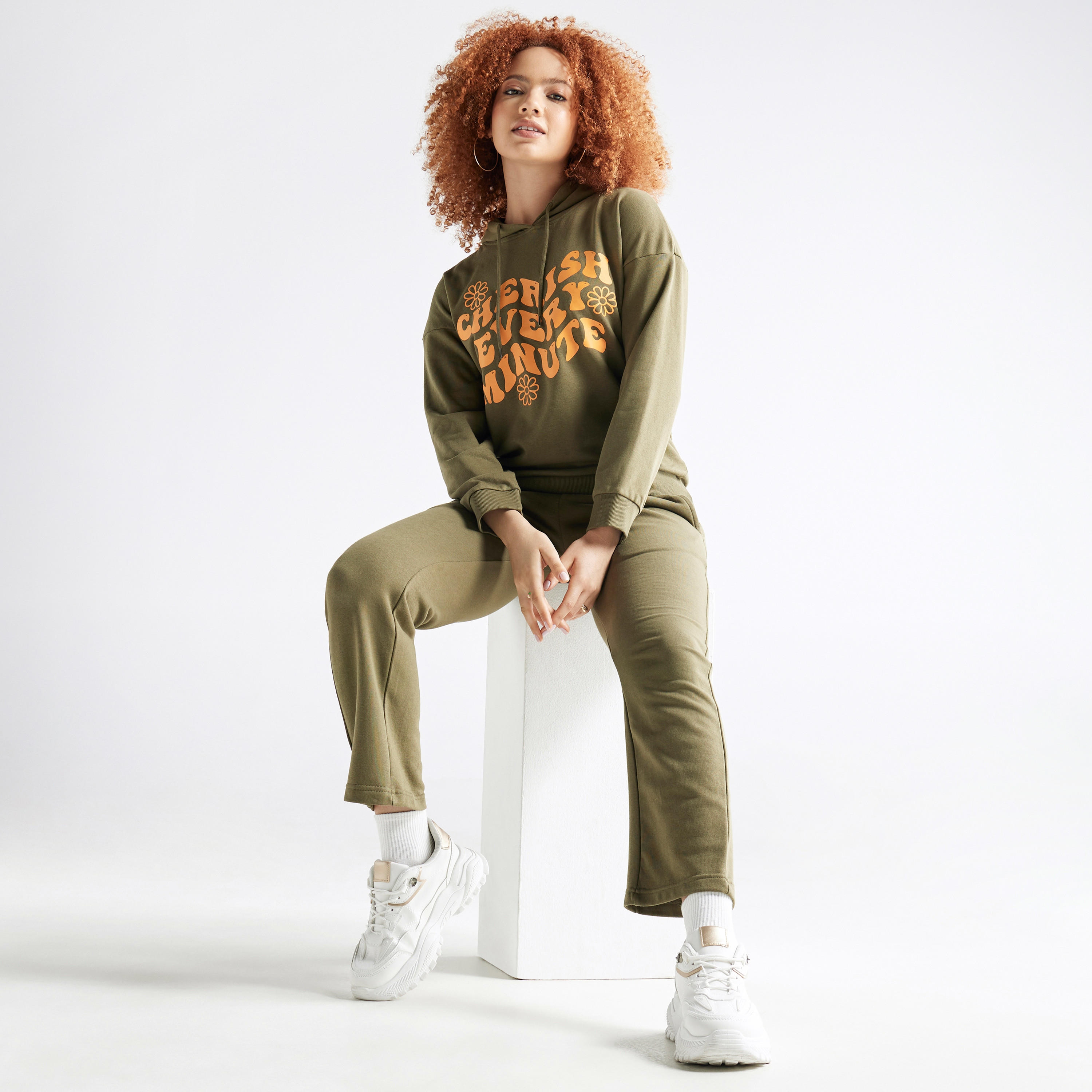هودي بأكمام طويلة وطبعات-women-winterwear-hoodiesandsweatshirts-hoodies-image-2