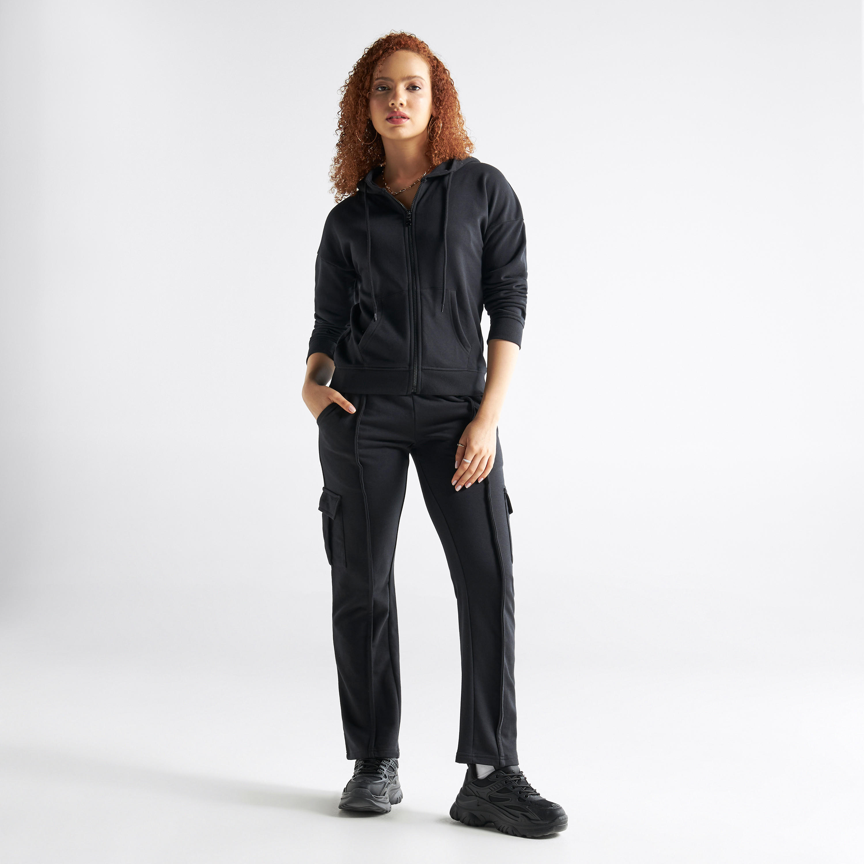 هودي سادة بسحاب وأكمام طويلة وجيوب-women-winterwear-hoodiesandsweatshirts-hoodies-image-2