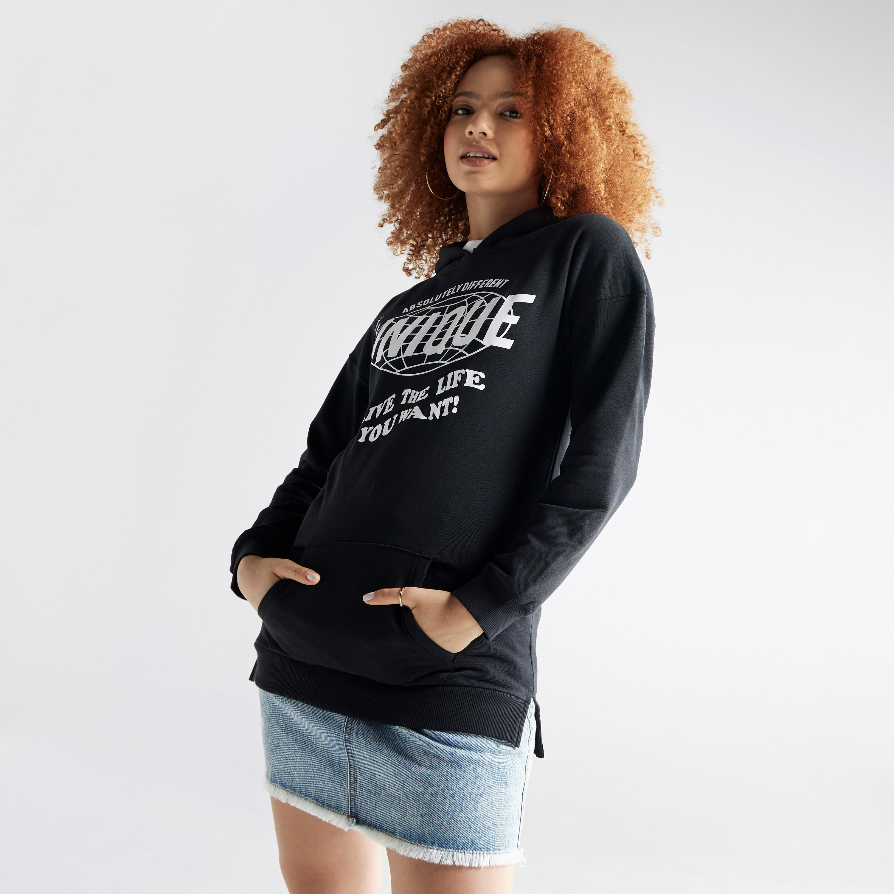 هودي بجيب كنغر وجيب وطبعات-women-winterwear-hoodiesandsweatshirts-hoodies-image-1