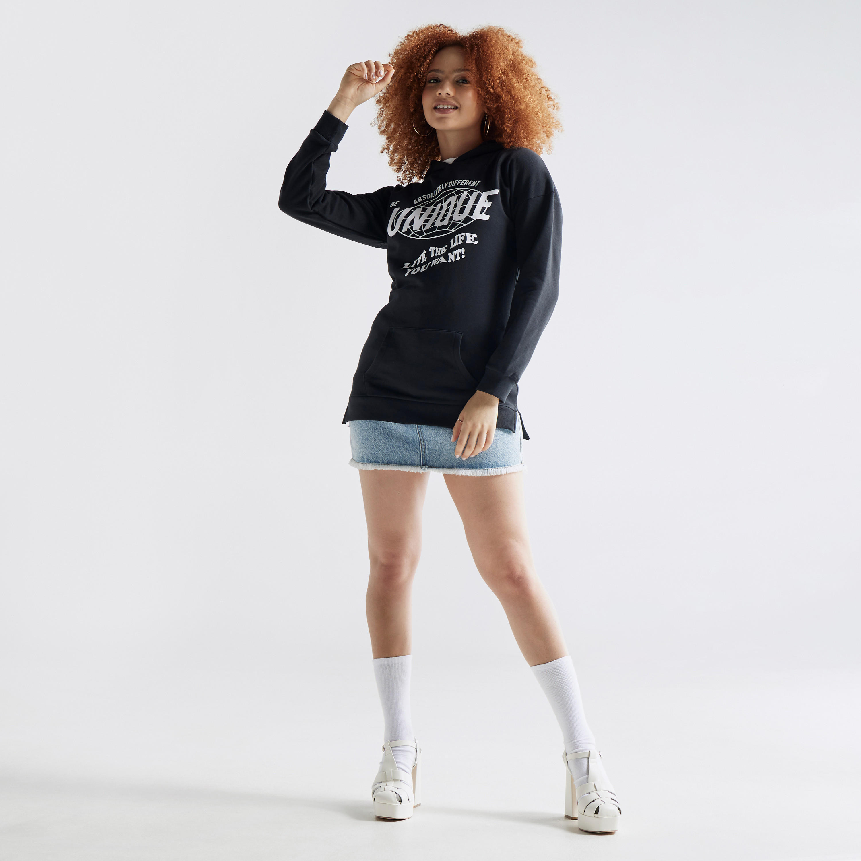 هودي بجيب كنغر وجيب وطبعات-women-winterwear-hoodiesandsweatshirts-hoodies-image-2