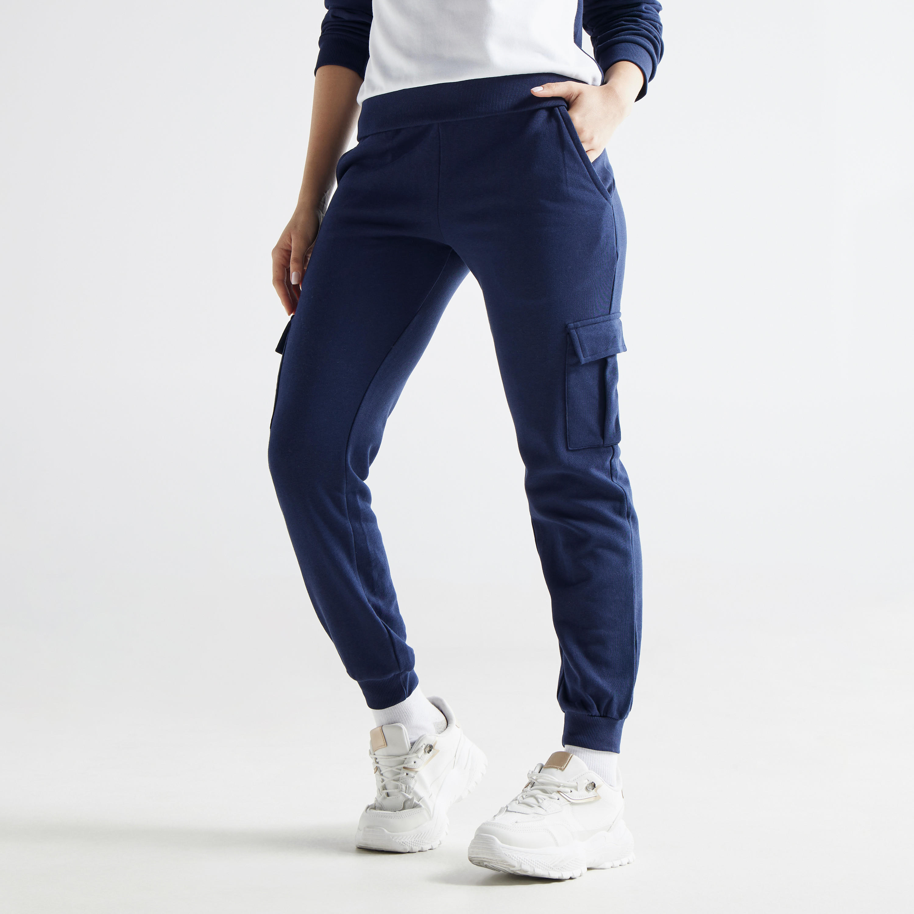بنطلون رياضي سادة بخصر مرن وجيوب-women-clothing-bottoms-joggers-image-1