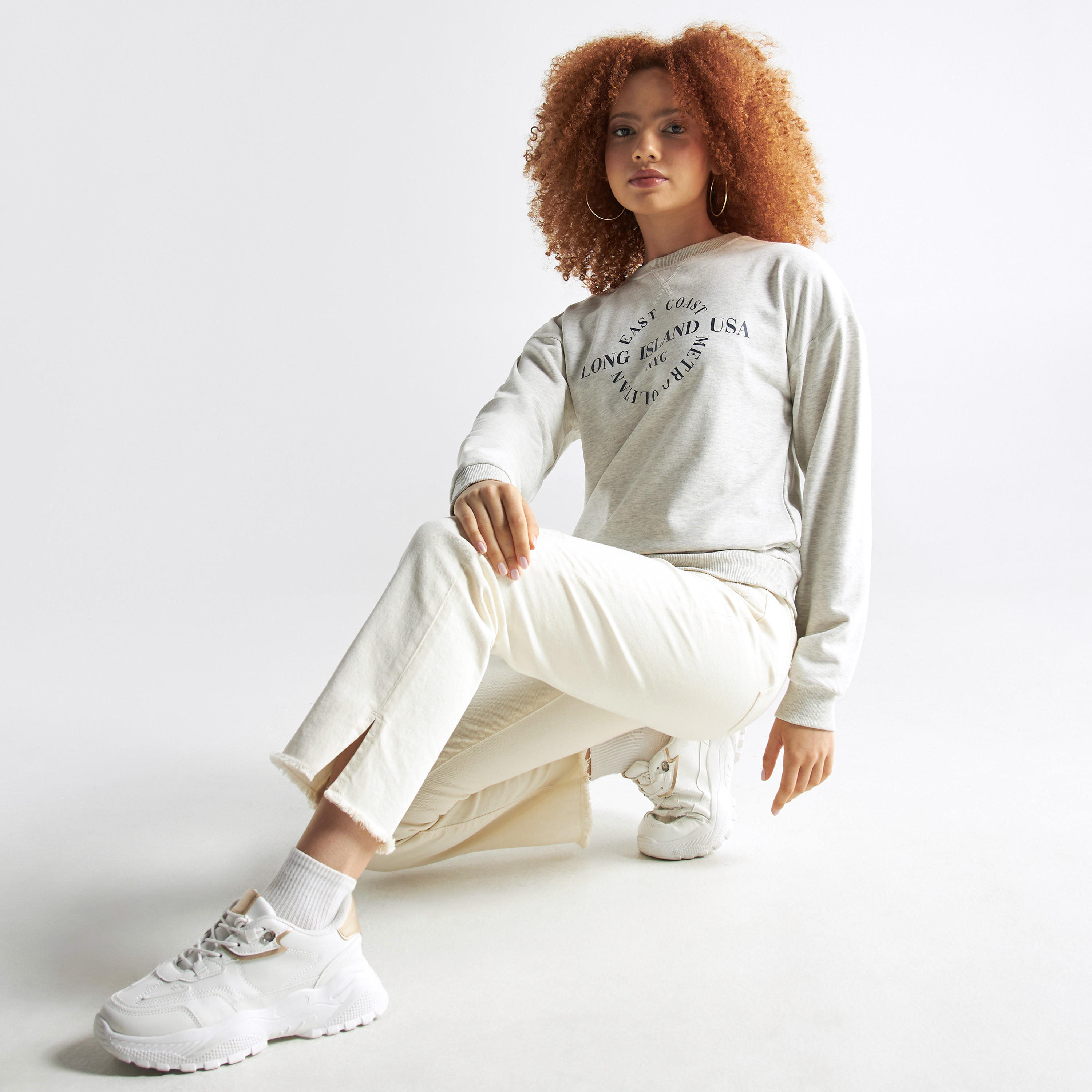 سويت شيرت بأكمام طويلة وطبعات-women-winterwear-hoodiesandsweatshirts-sweatshirts-image-2