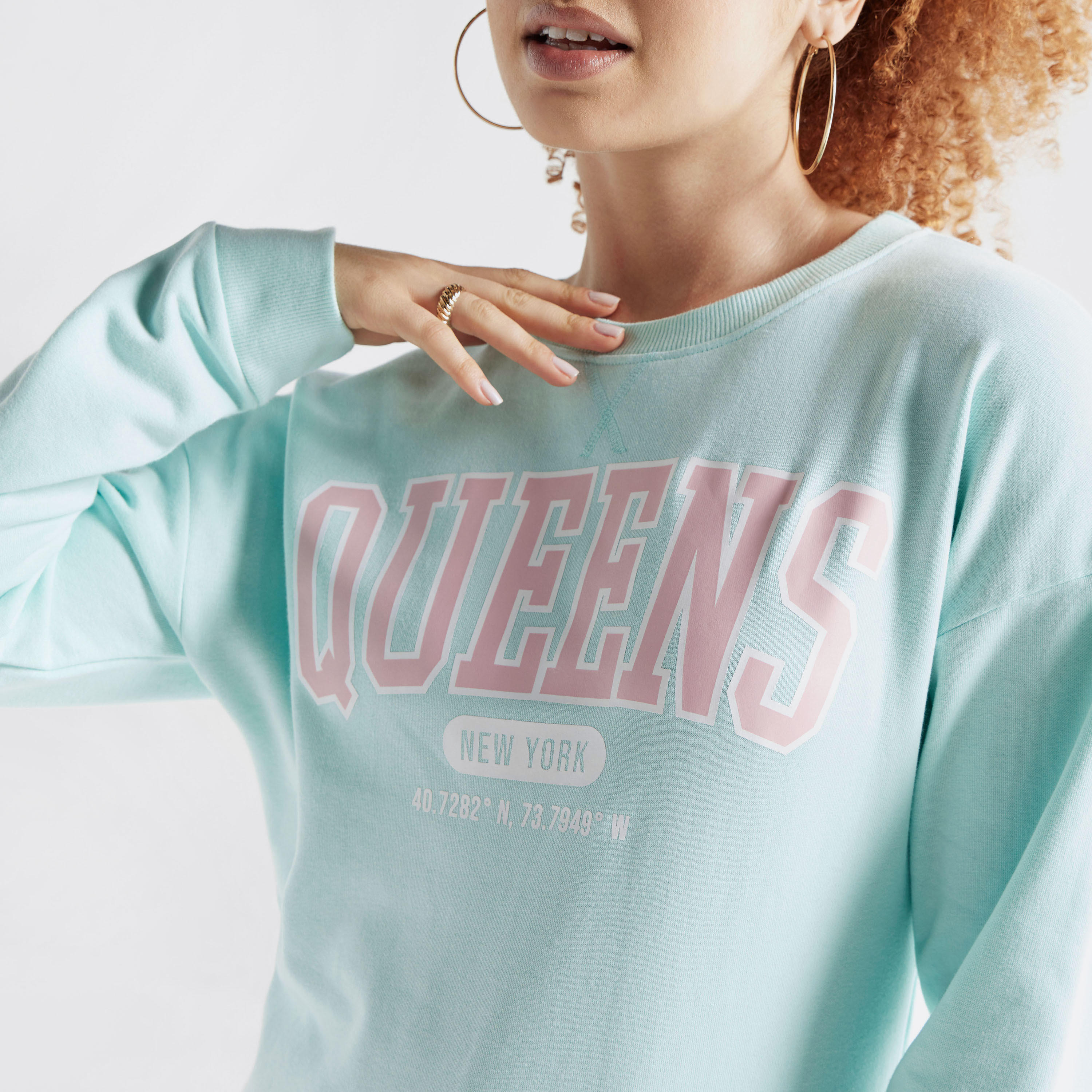 سويت شيرت بأكمام طويلة وطبعات-women-winterwear-hoodiesandsweatshirts-sweatshirts-image-1