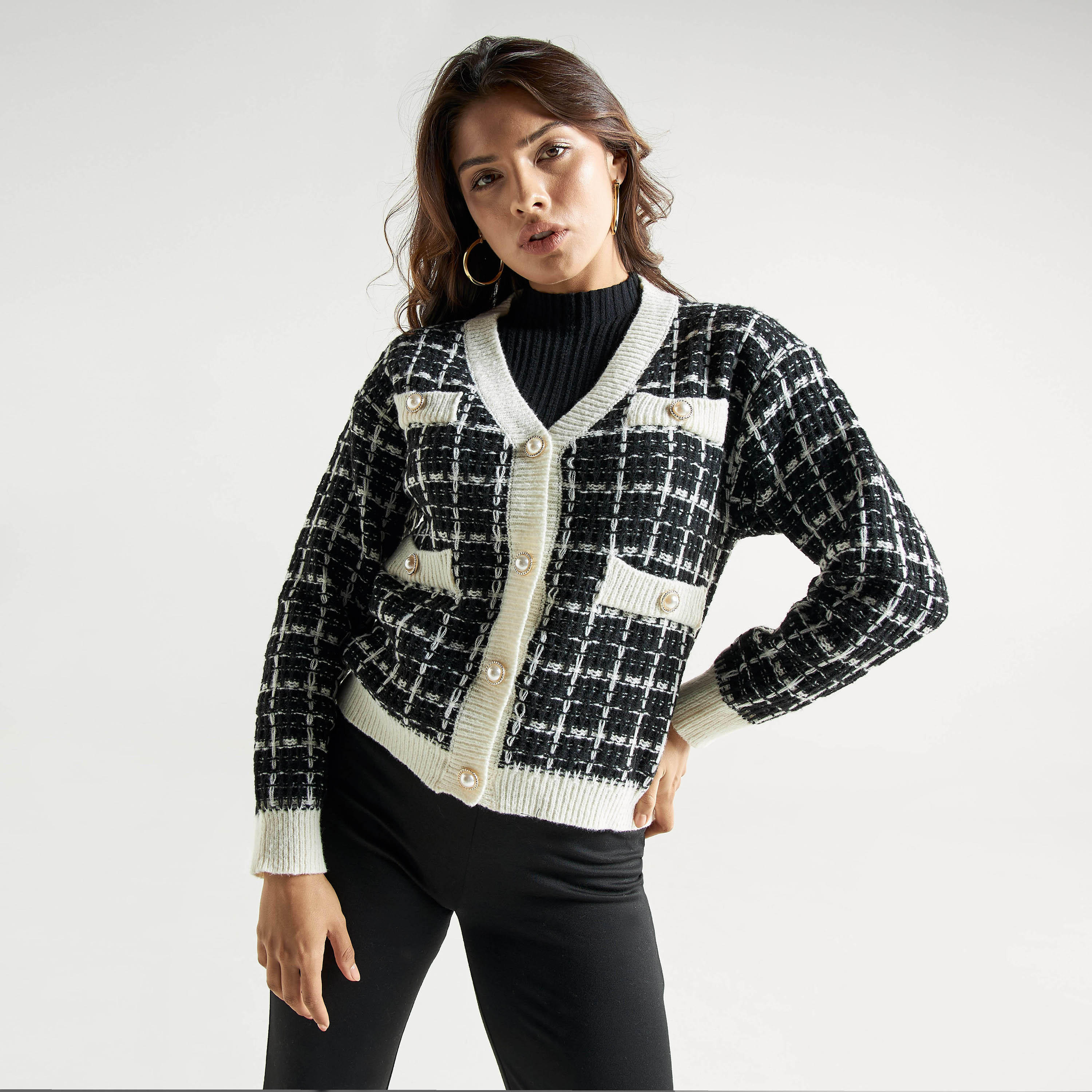 كارديجان كاروهات بياقة v وأكمام طويلة-women-winterwear-cardigansandjumpers-cardigans-image-1
