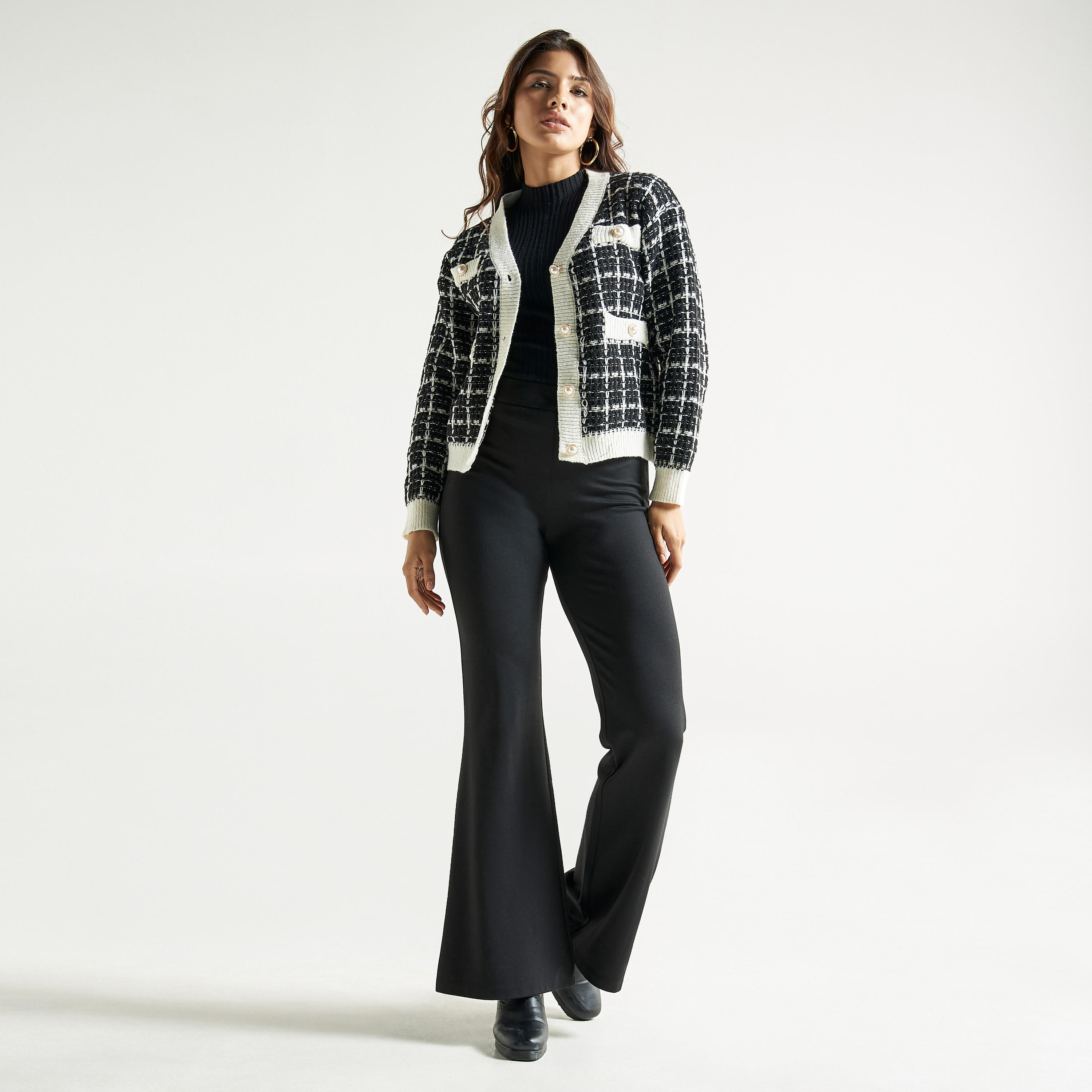 كارديجان كاروهات بياقة v وأكمام طويلة-women-winterwear-cardigansandjumpers-cardigans-image-2