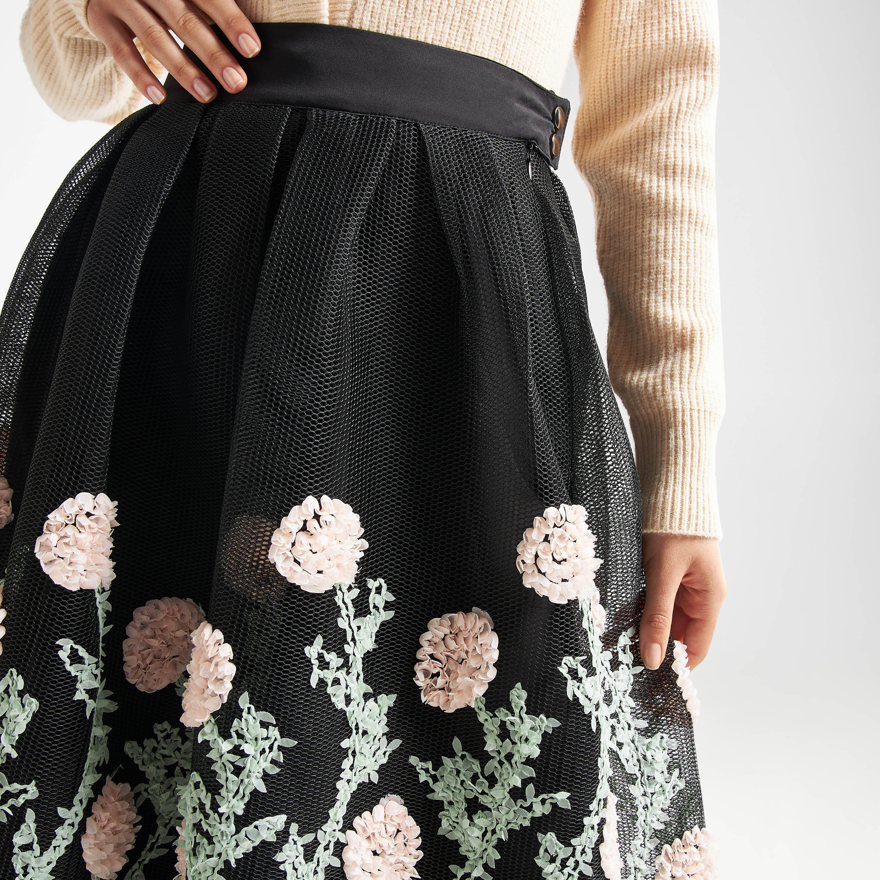 تنورة بوكسي ميدي بكُسرات وزر إغلاق وتصميم أزهار-women-clothing-bottoms-skirts-image-1
