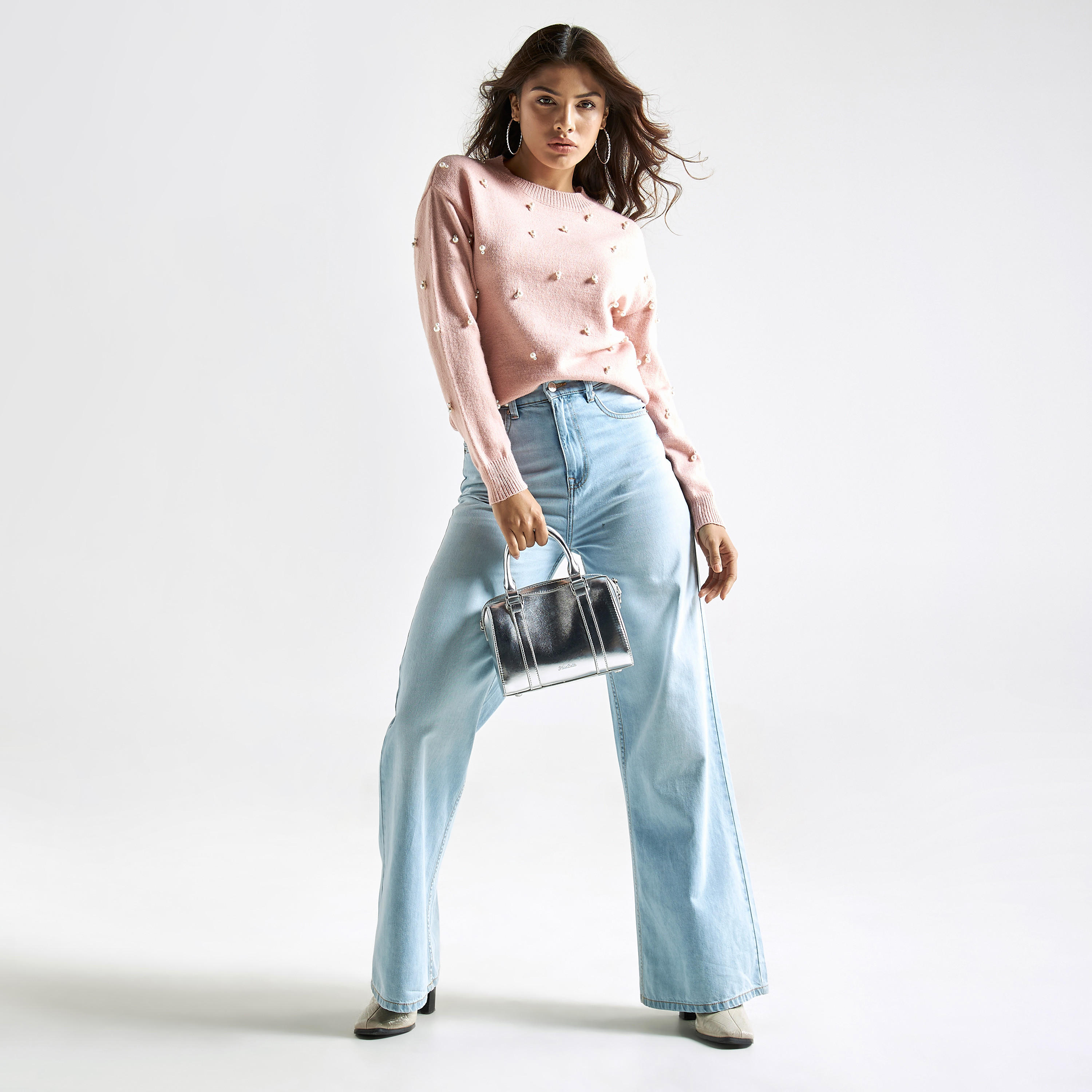 كنزة مزيّنة باللؤلؤ بياقة ضيقة وأكمام طويلة-women-clothing-cardigansandjumpers-jumpers-image-2