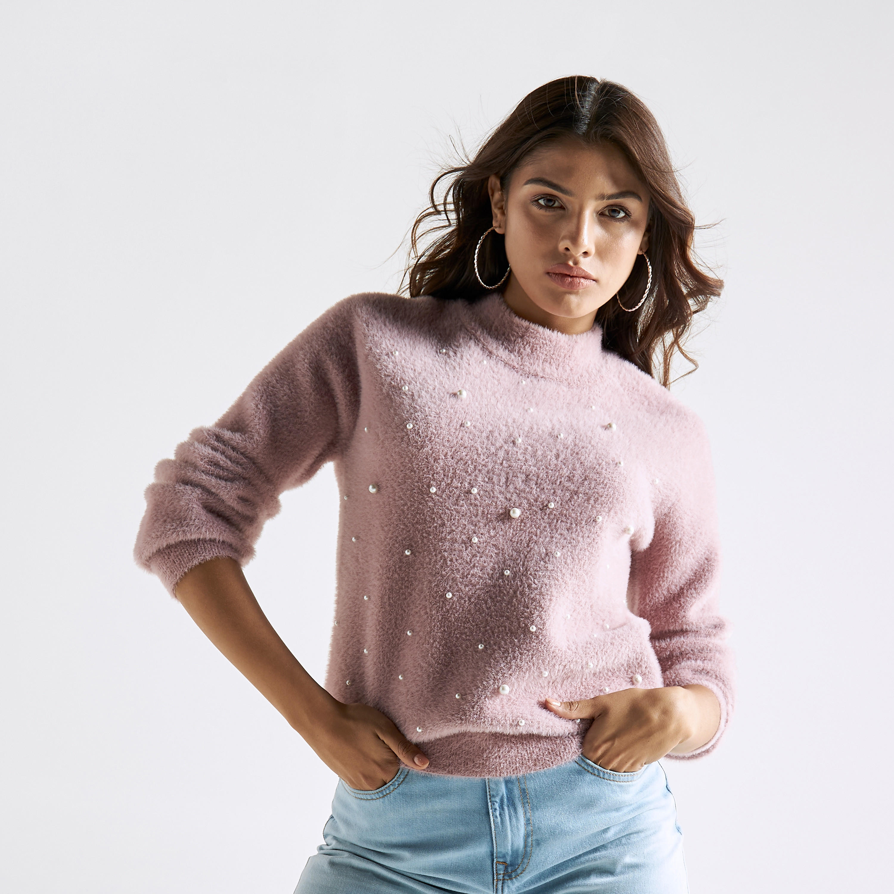 كنزة مزيّنة باللؤلؤ بياقة v وأكمام طويلة-women-clothing-cardigansandjumpers-jumpers-image-1