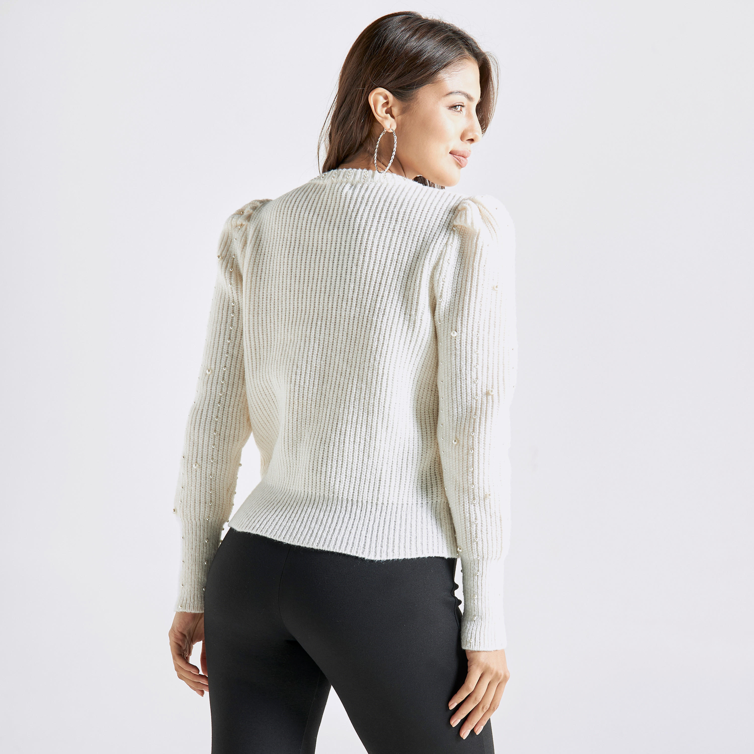 بلوفر مزين باللؤلؤ بياقة مستديرة وأكمام منفوخة-women-clothing-cardigansandjumpers-jumpers-image-3
