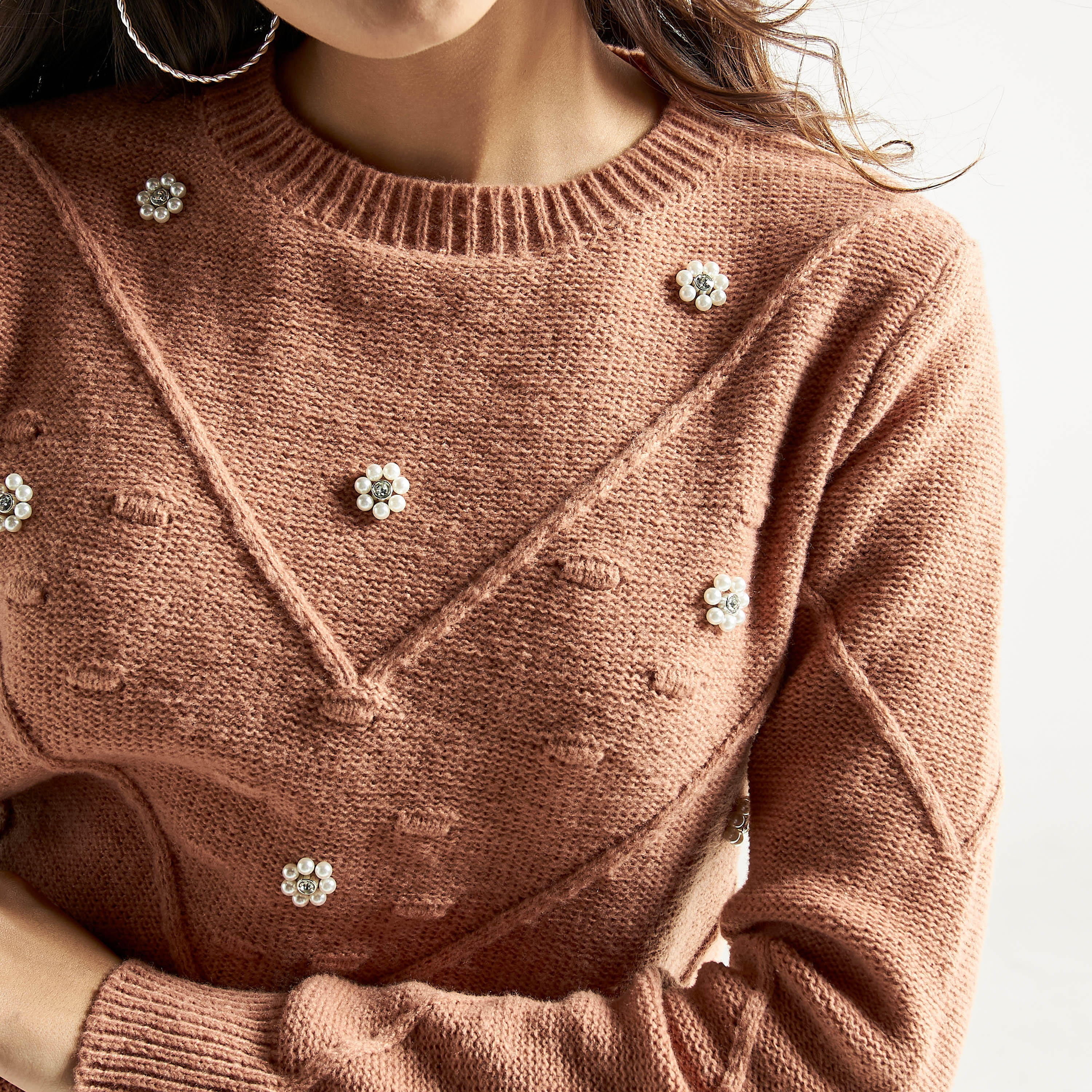 كنزة مزيّنة بياقة عالية وأكمام طويلة-women-clothing-cardigansandjumpers-jumpers-image-4