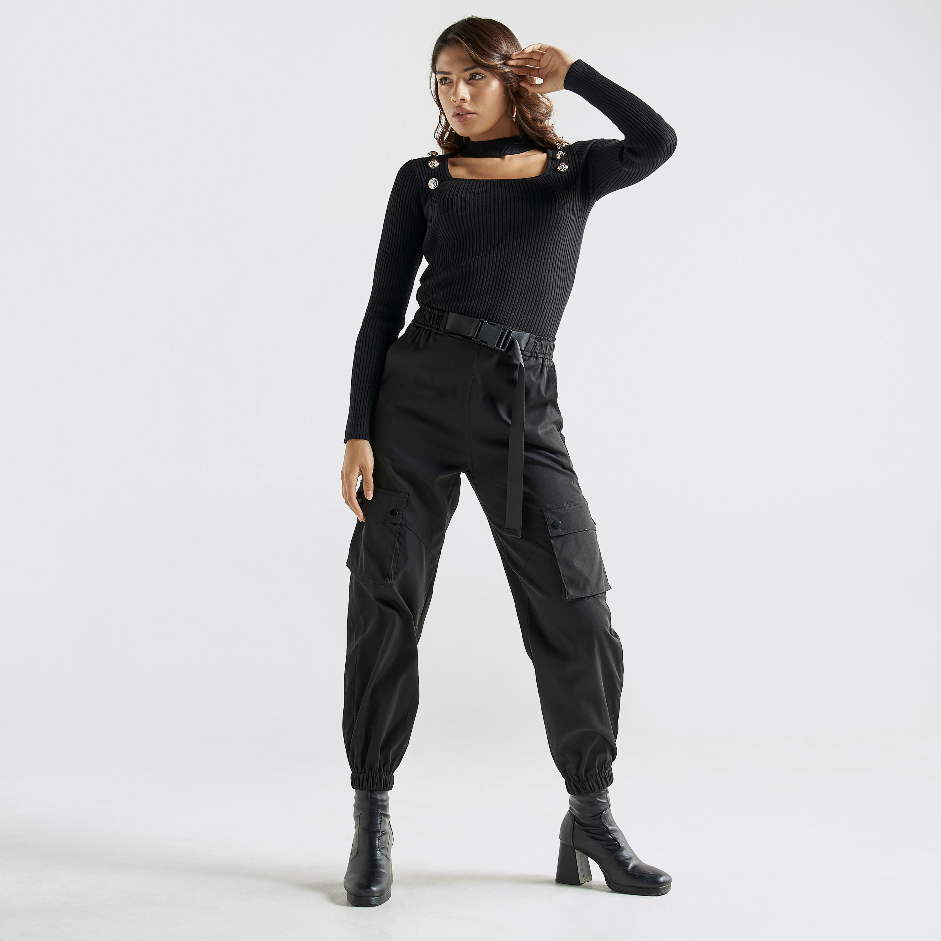 كنزة مزيّنة بتفاصيل مفرّغة وأكمام طويلة-women-clothing-cardigansandjumpers-jumpers-image-2