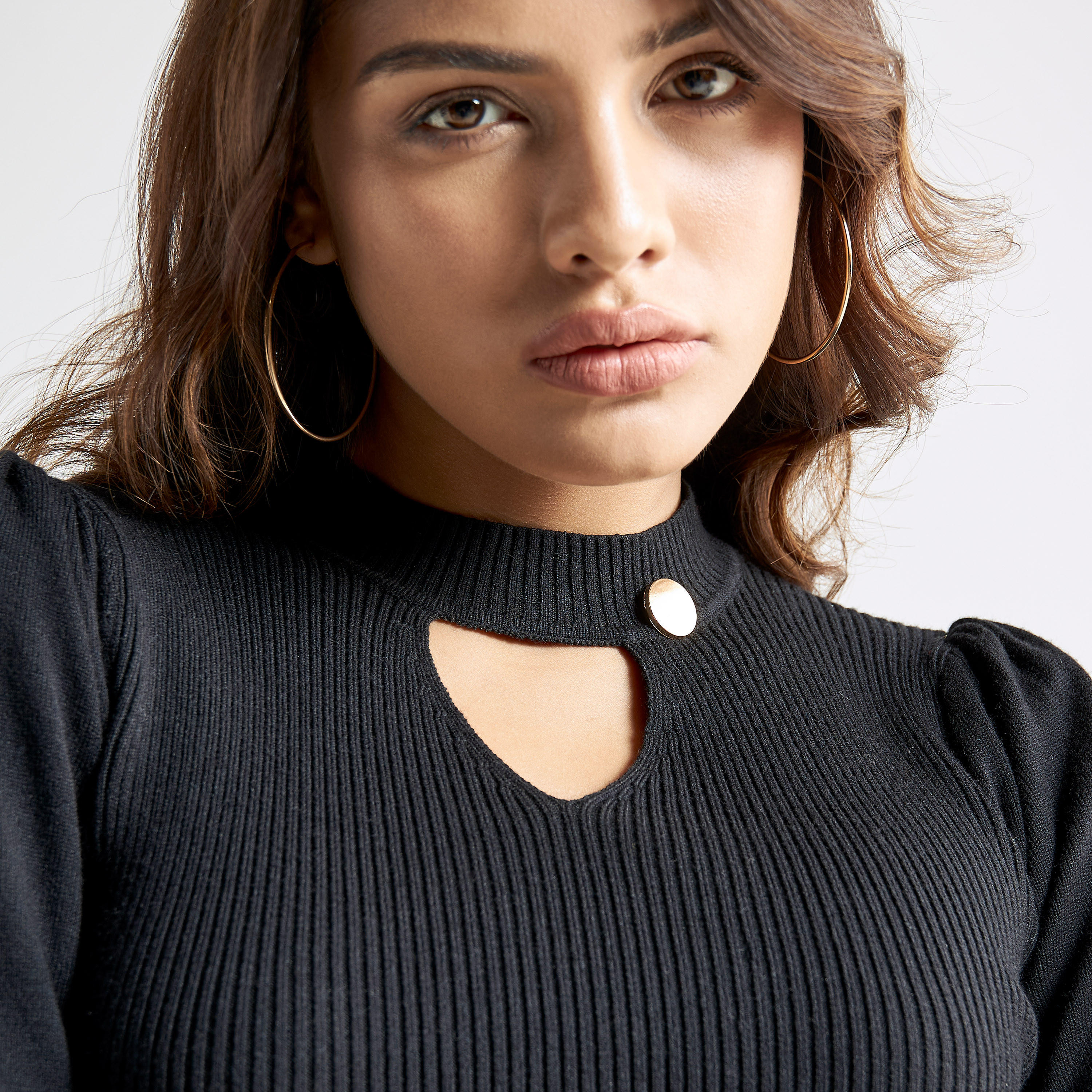 كنزة بارزة الملمس بأكمام طويلة وتفاصيل مفرّغة-women-clothing-cardigansandjumpers-jumpers-image-4