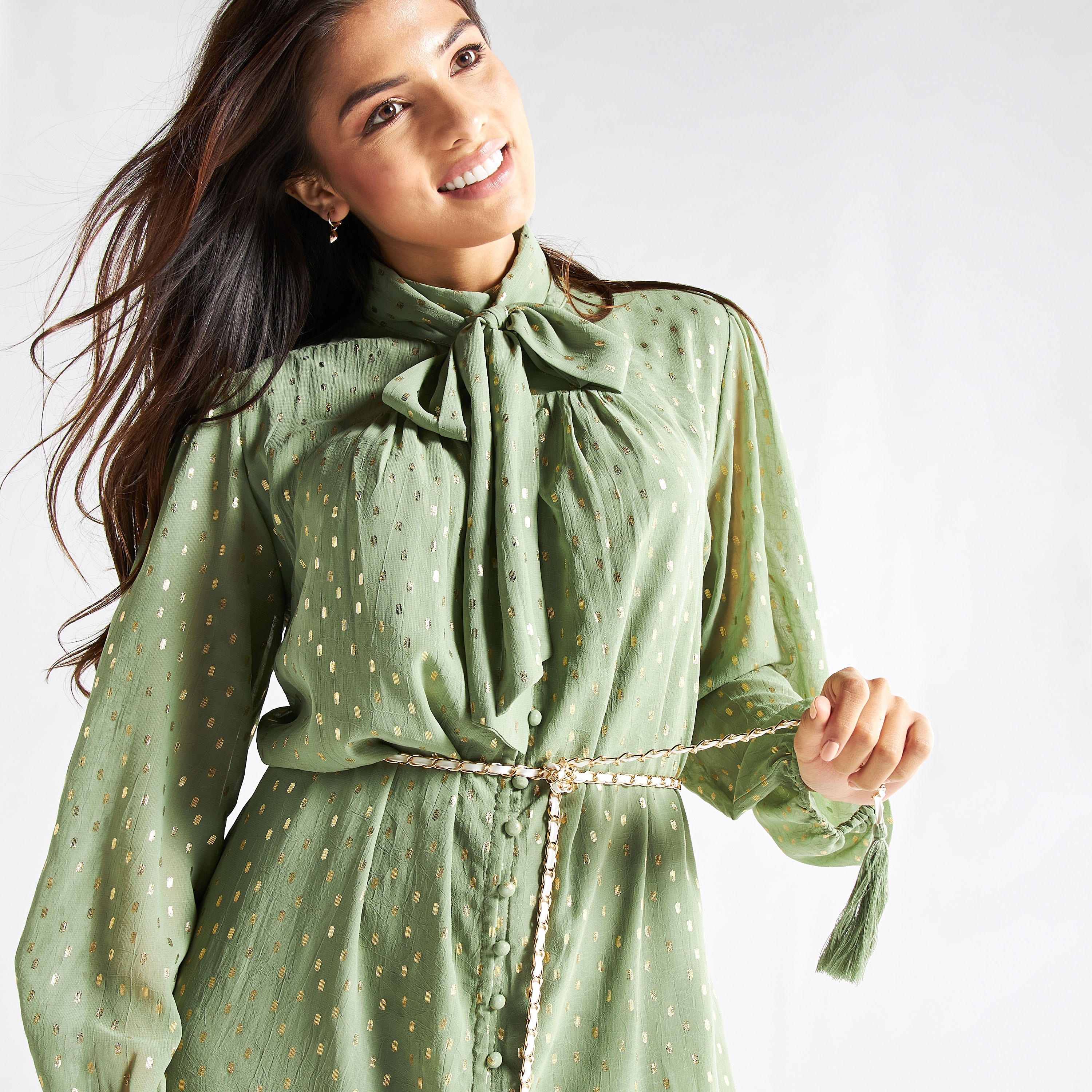 فستان بارز الملمس بأكمام طويلة وياقة فيونكة-women-clothing-dresses-image-4