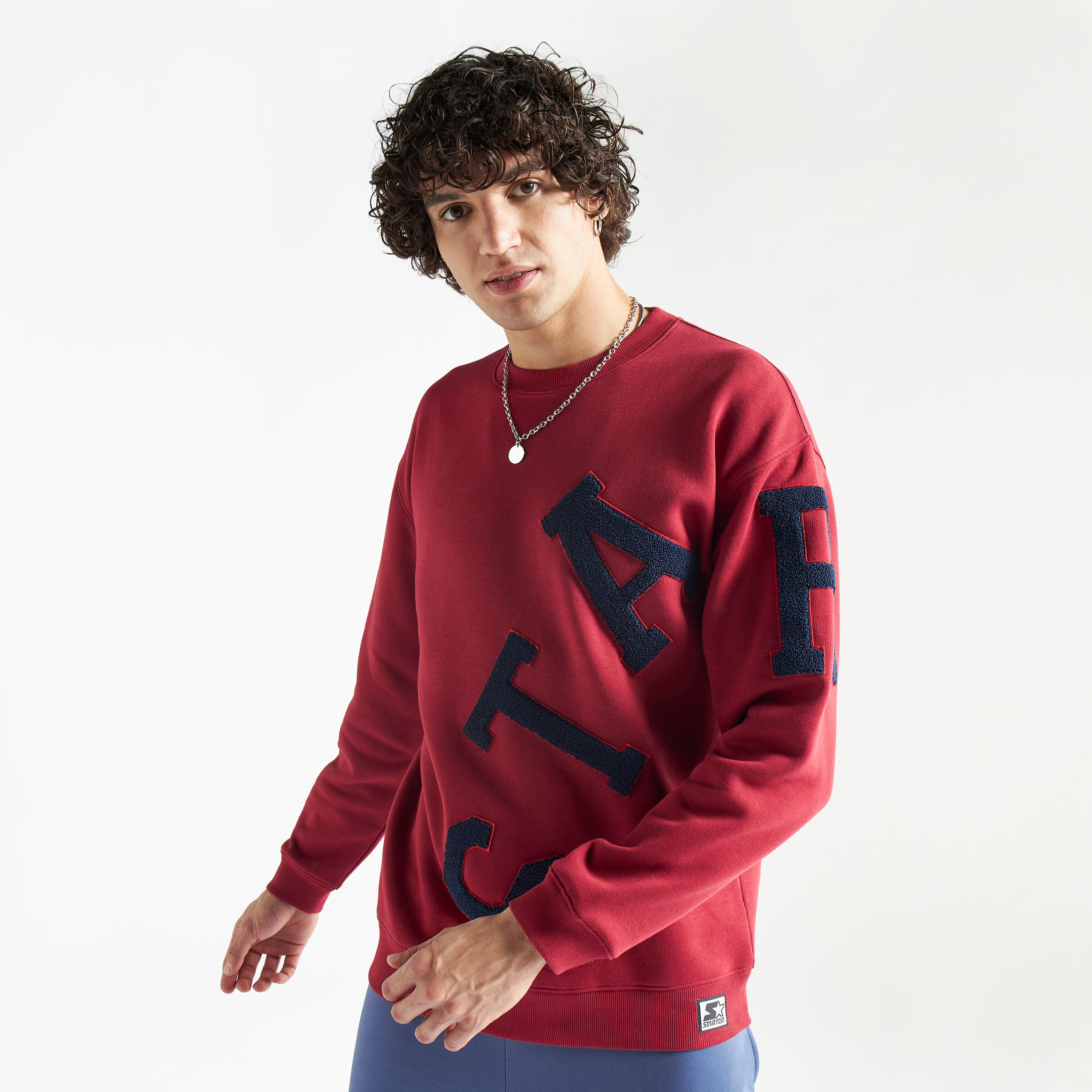 سويت شيرت بأكمام طويلة وزخارف-men-winterwear-hoodiesandsweatshirts-image-1