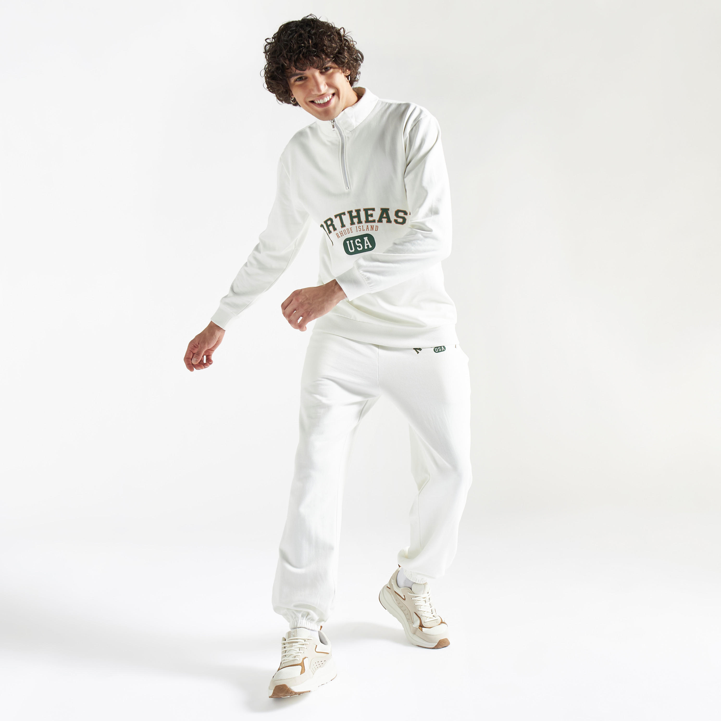 سويت شيرت بطبعات بياقة عالية وسحّاب إغلاق-men-winterwear-hoodiesandsweatshirts-image-3