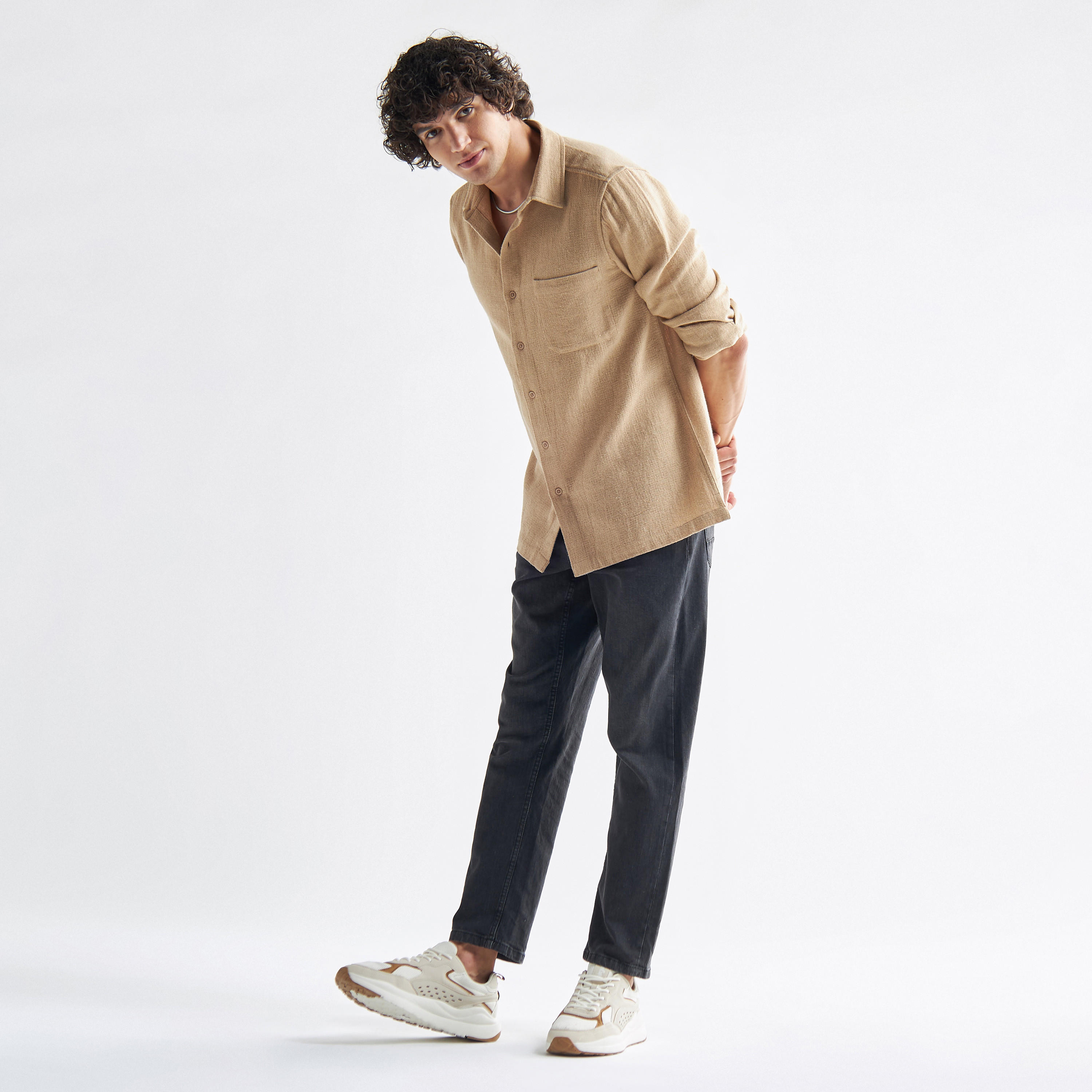 قميص بارز الملمس بأكمام طويلة وجيب-men-clothing-shirts-image-2