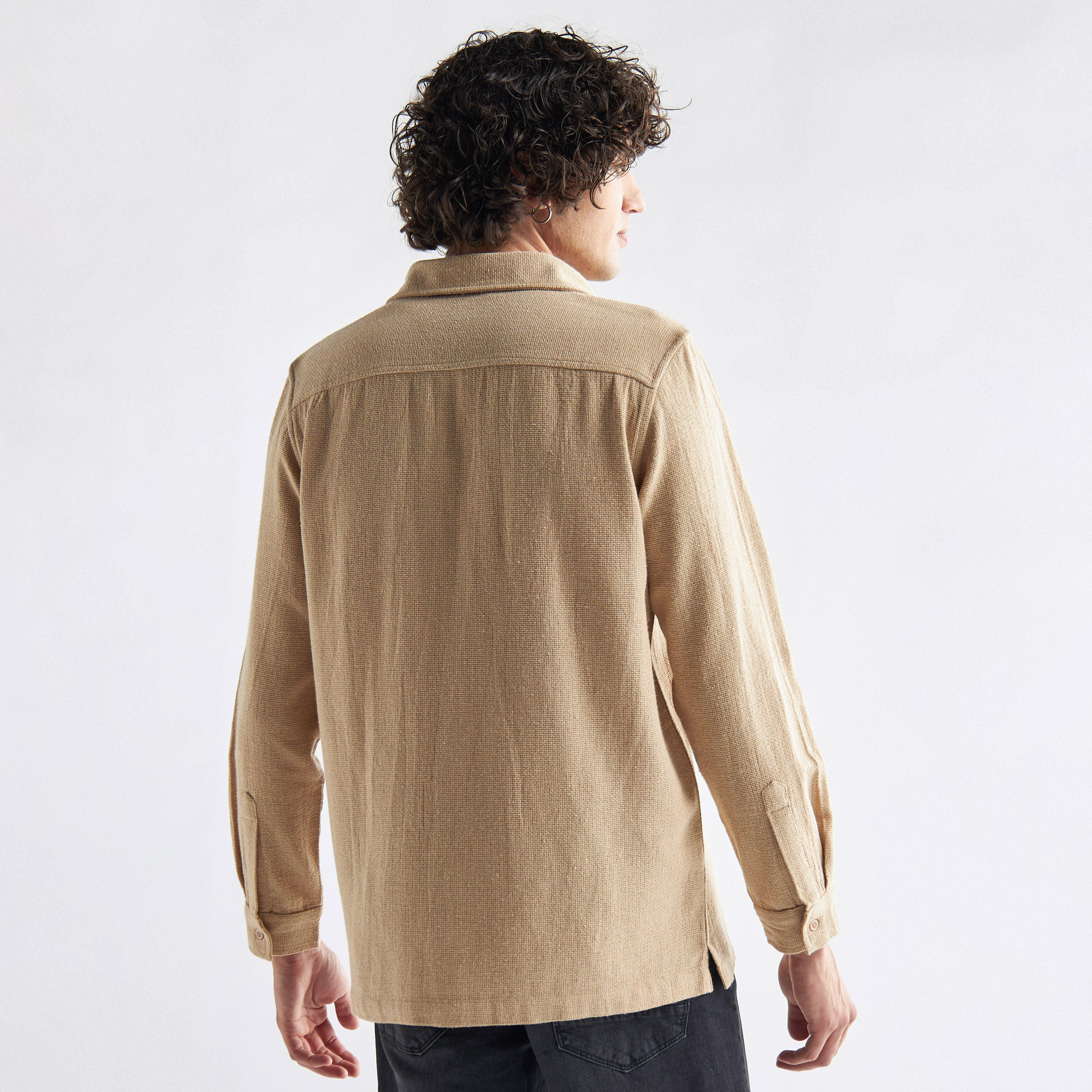 قميص بارز الملمس بأكمام طويلة وجيب-men-clothing-shirts-image-3