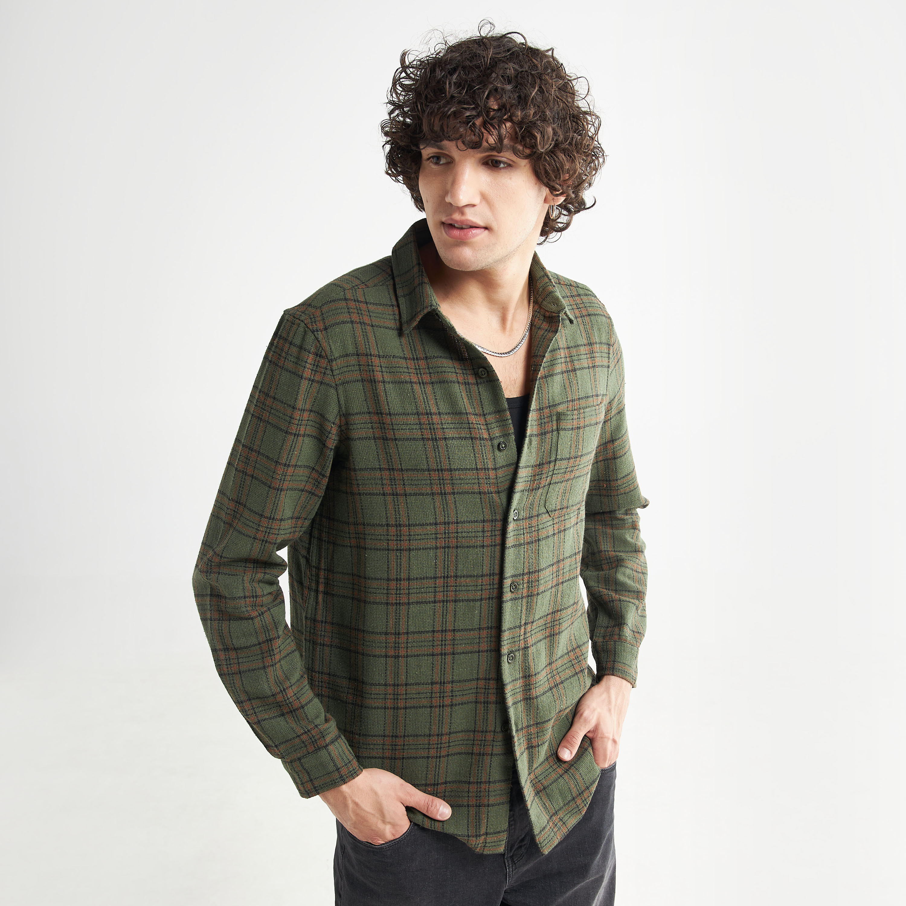 قميص مربعات بأكمام طويلة وجيب-men-clothing-shirts-image-1