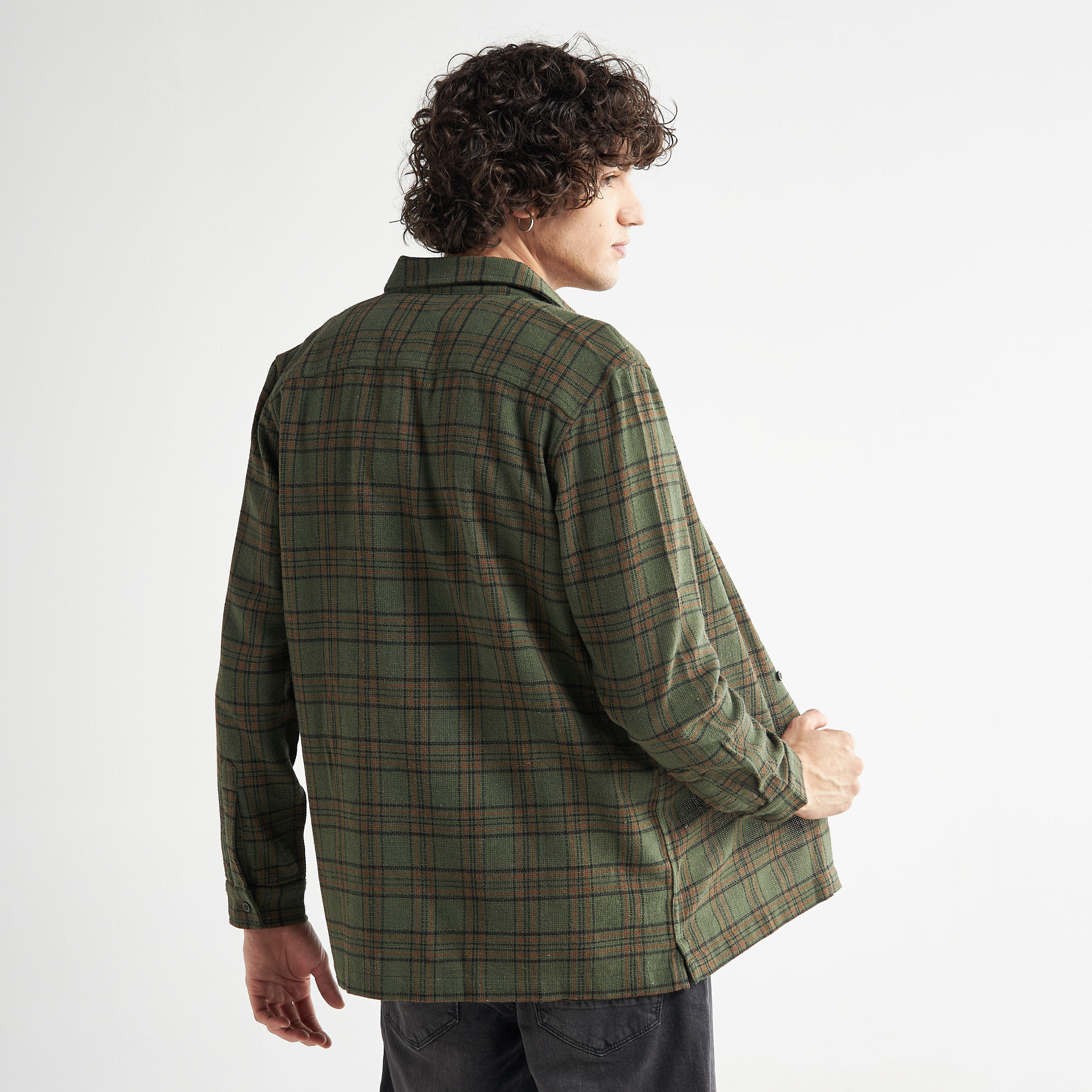 قميص مربعات بأكمام طويلة وجيب-men-clothing-shirts-image-3