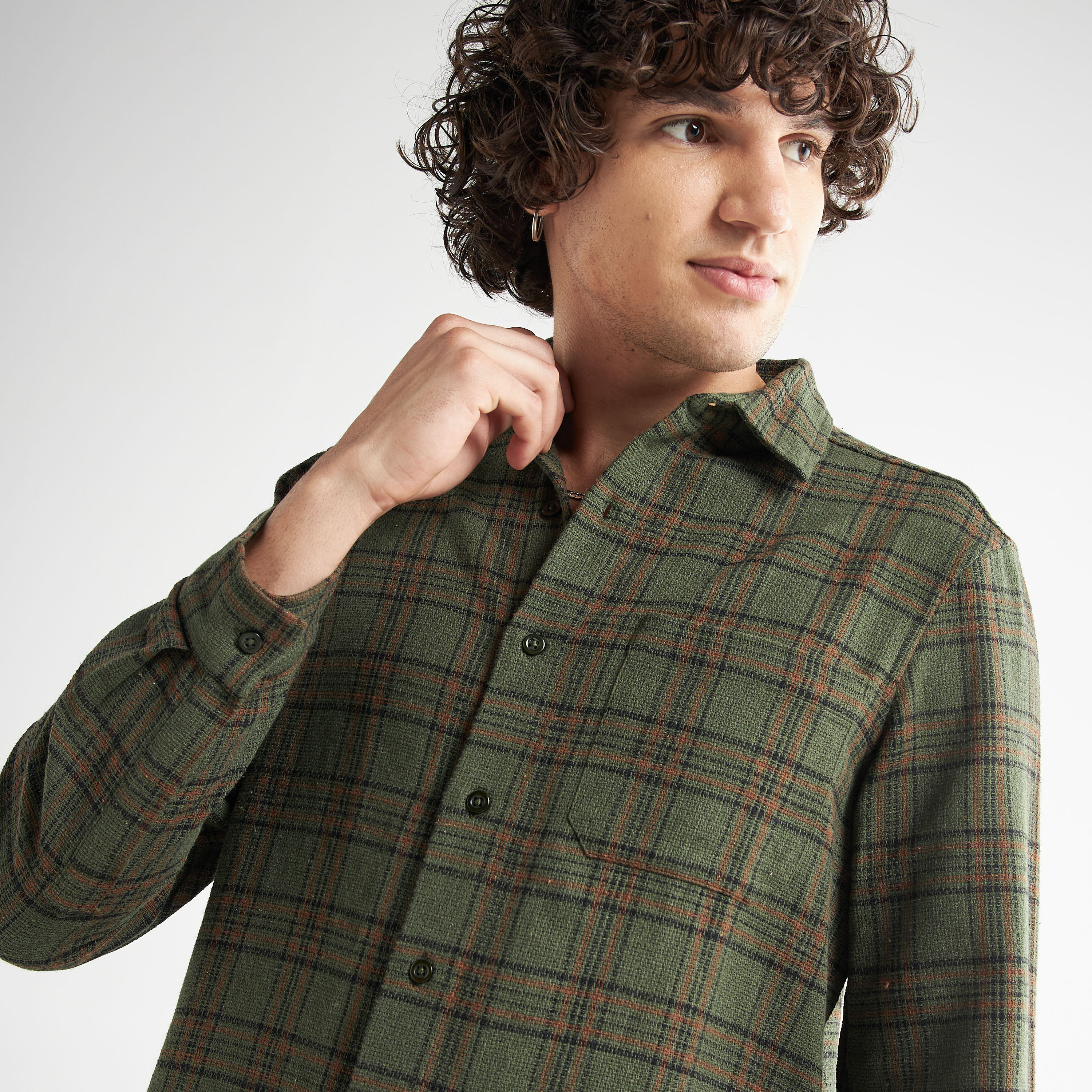 قميص مربعات بأكمام طويلة وجيب-men-clothing-shirts-image-4
