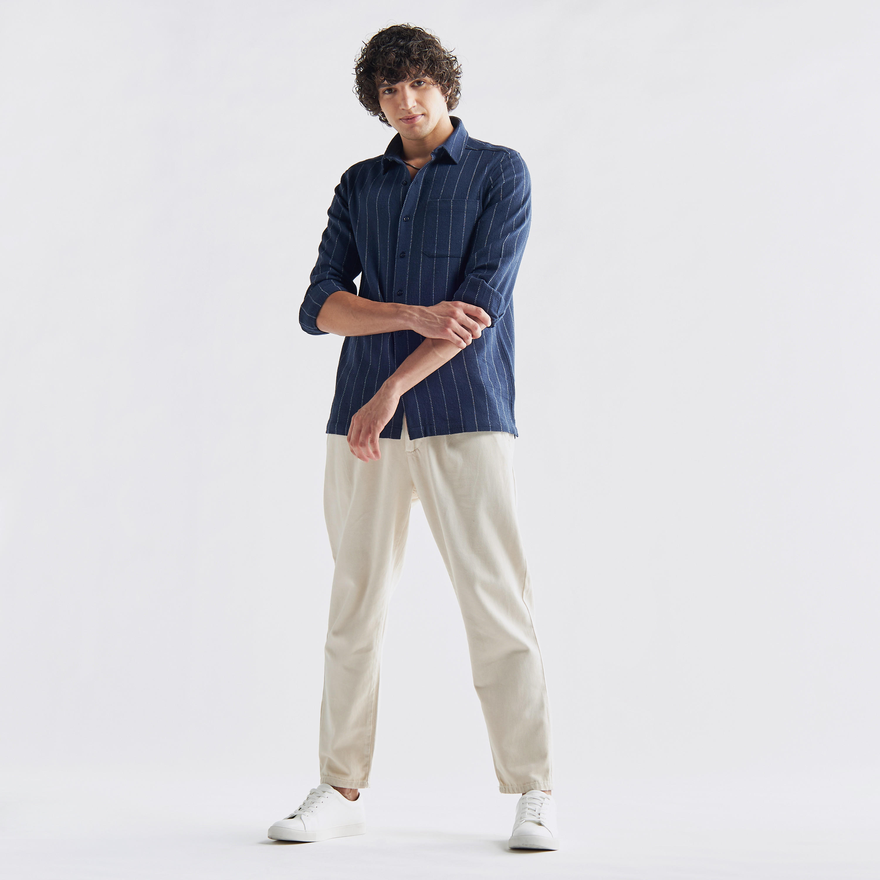 قميص بارز الملمس بأكمام طويلة وجيب-men-clothing-shirts-image-2