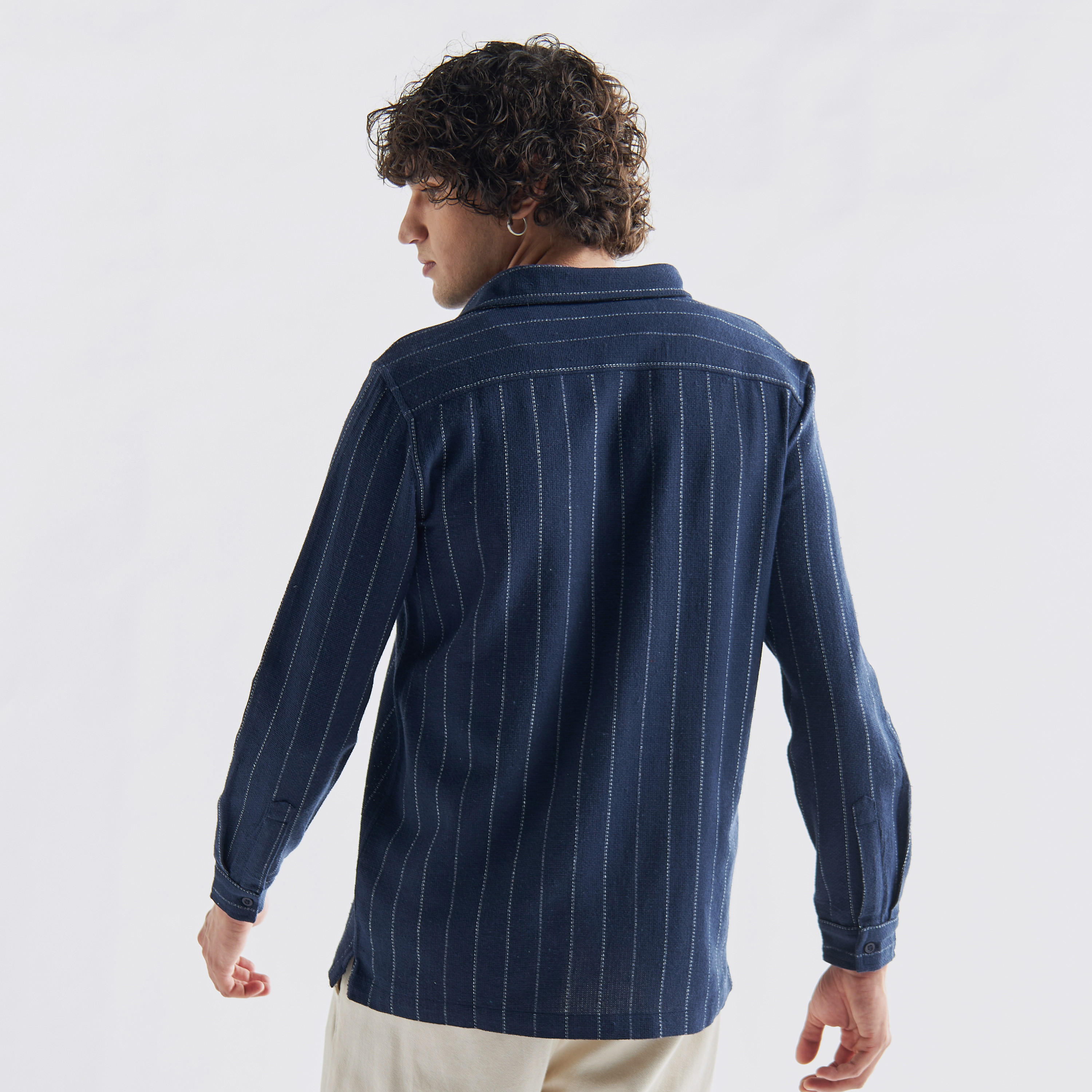 قميص بارز الملمس بأكمام طويلة وجيب-men-clothing-shirts-image-3