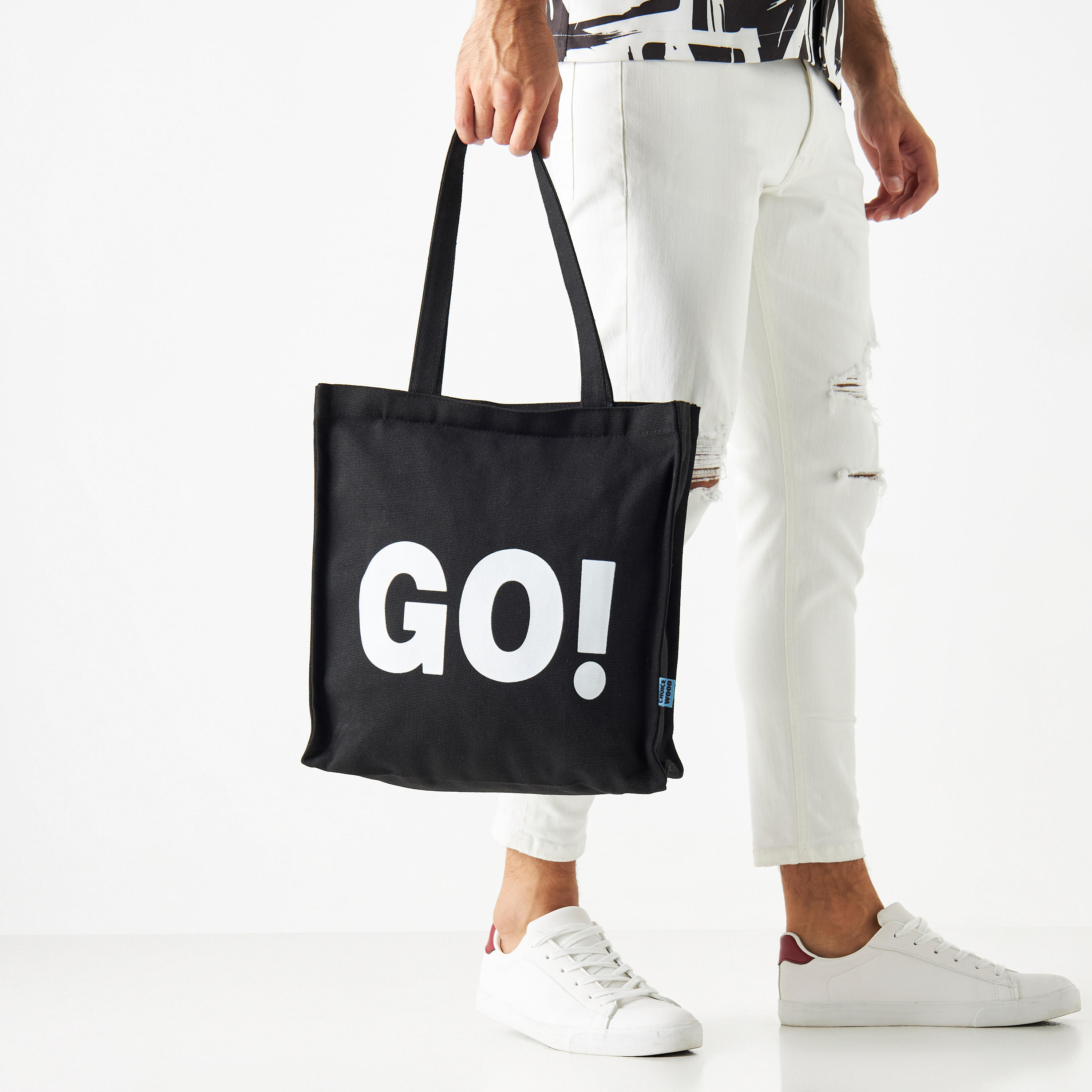شنطة توتي بسحّاب إغلاق ومقابض مزدوجة وطبعات-men-bags-image-2