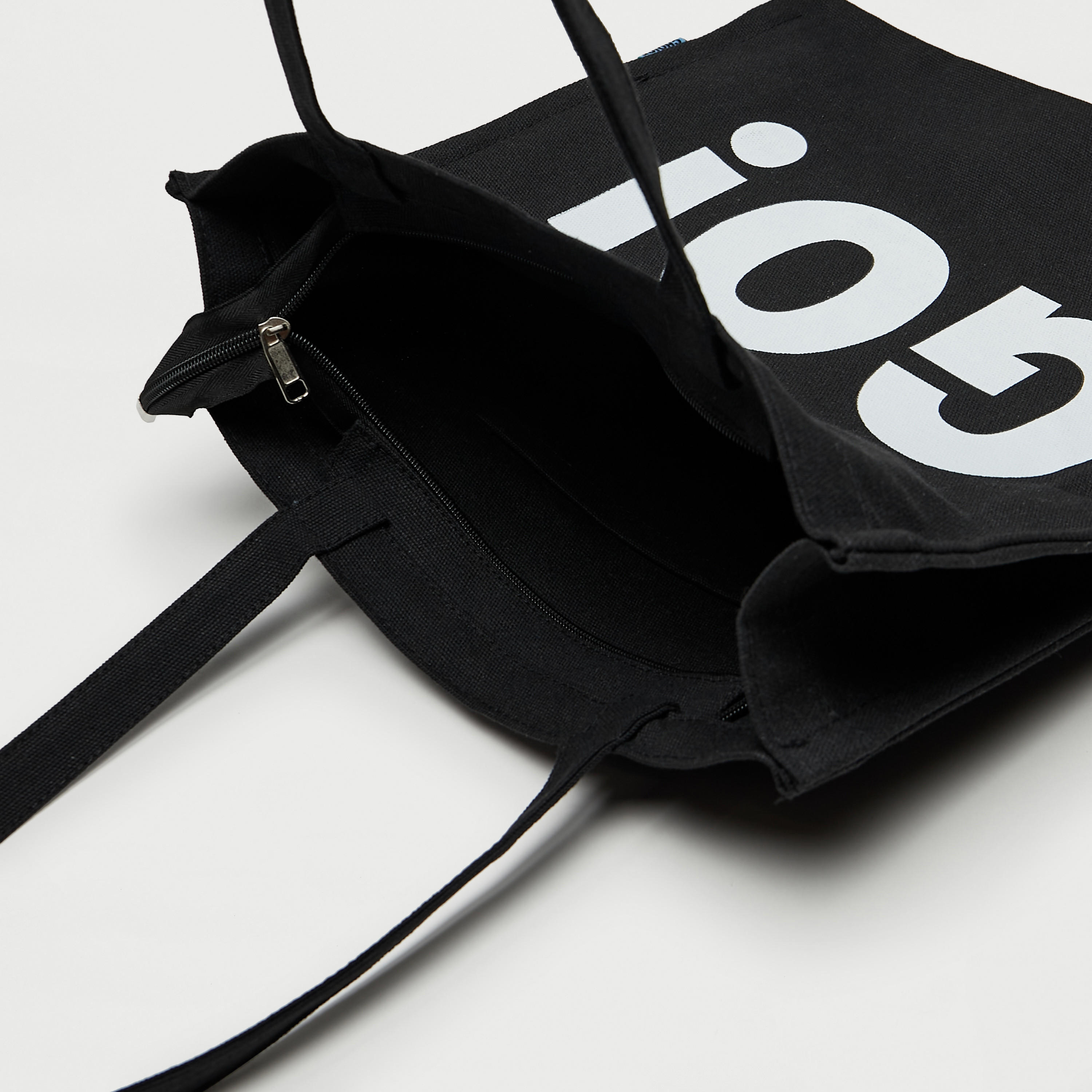 شنطة توتي بسحّاب إغلاق ومقابض مزدوجة وطبعات-men-bags-image-5