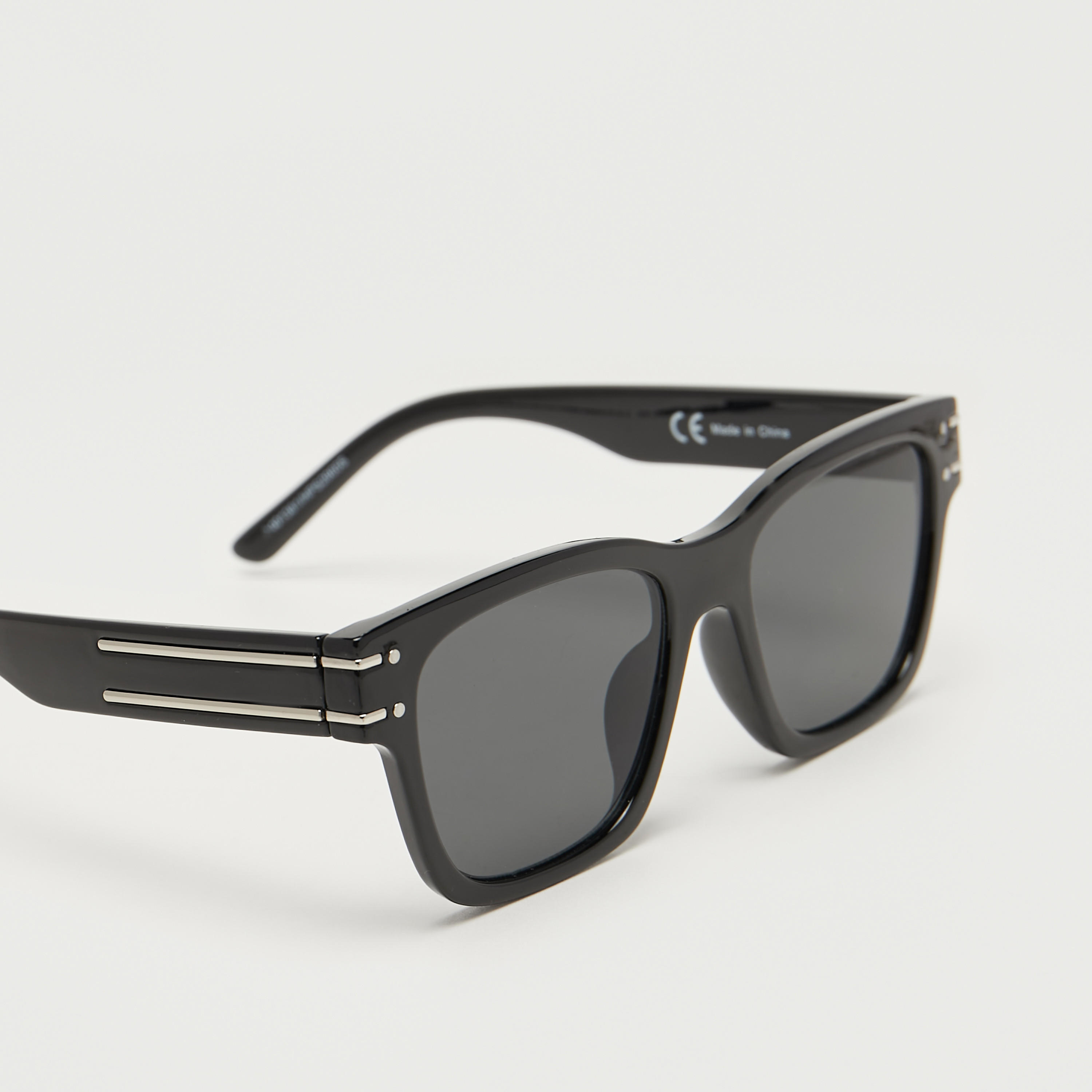 نظّارة شمسية بعدسات ملونة وإطار كامل ووسادات أنف-men-sunglasses-image-4